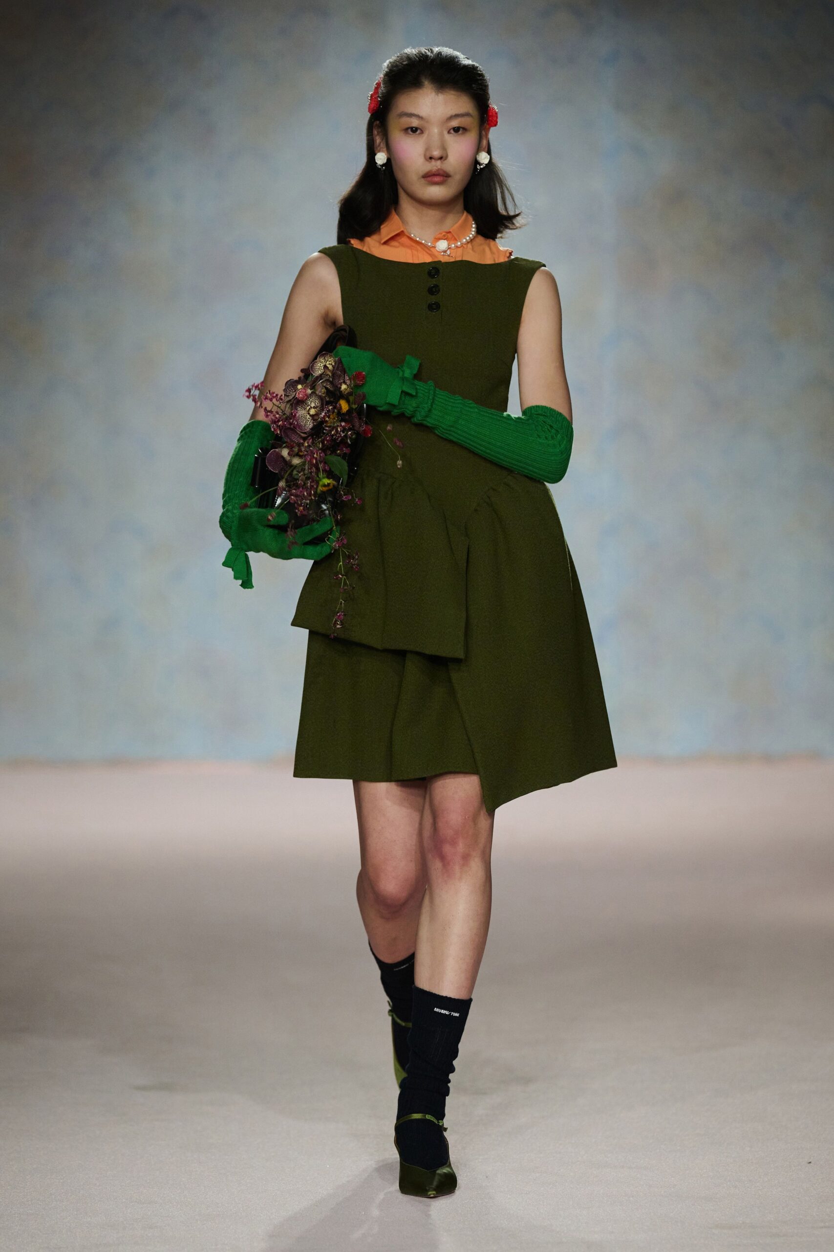 green cotton sleeveless collared fitted pleated tiered dress