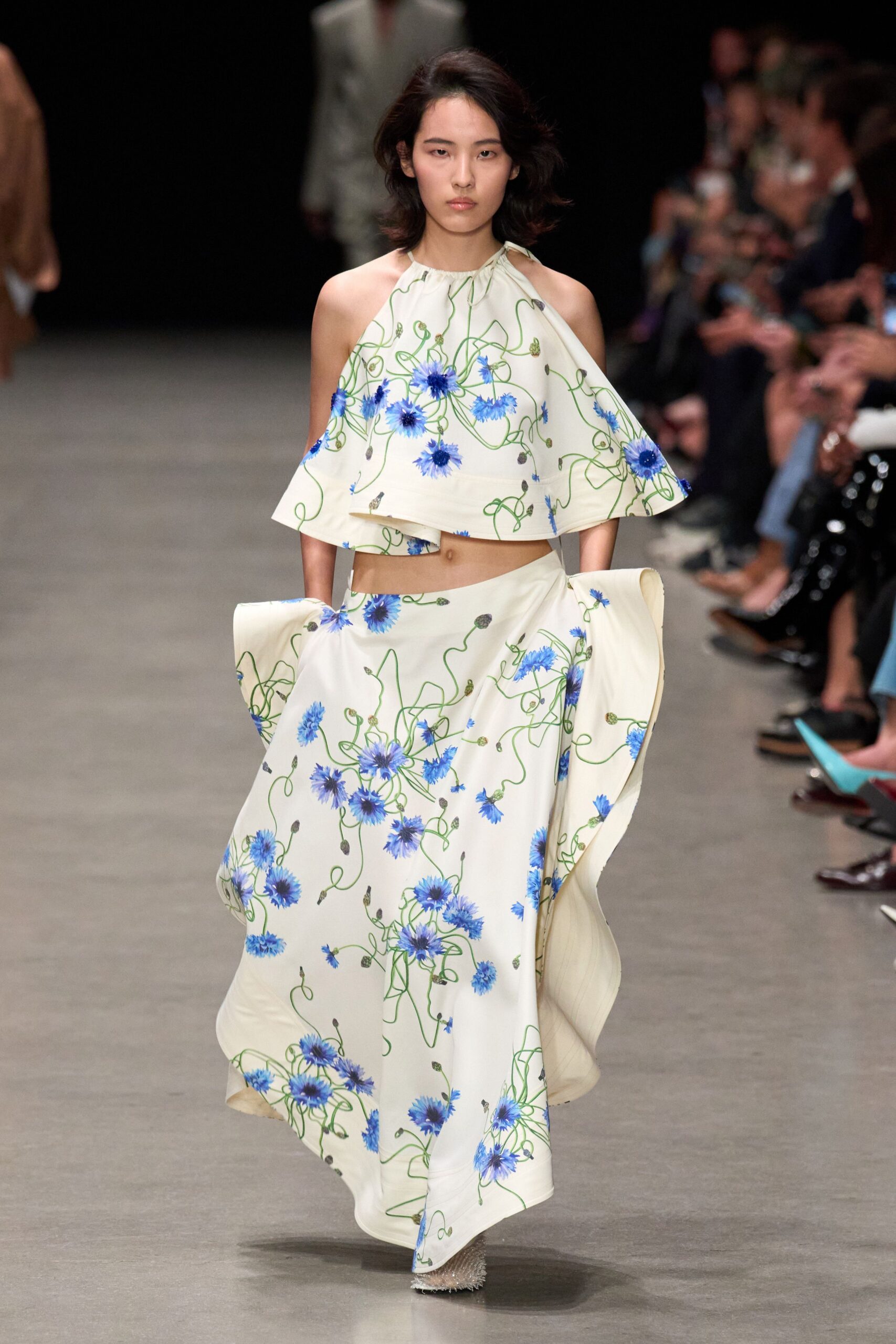white silk sleeveless high-neck fitted floral cropped crop-top