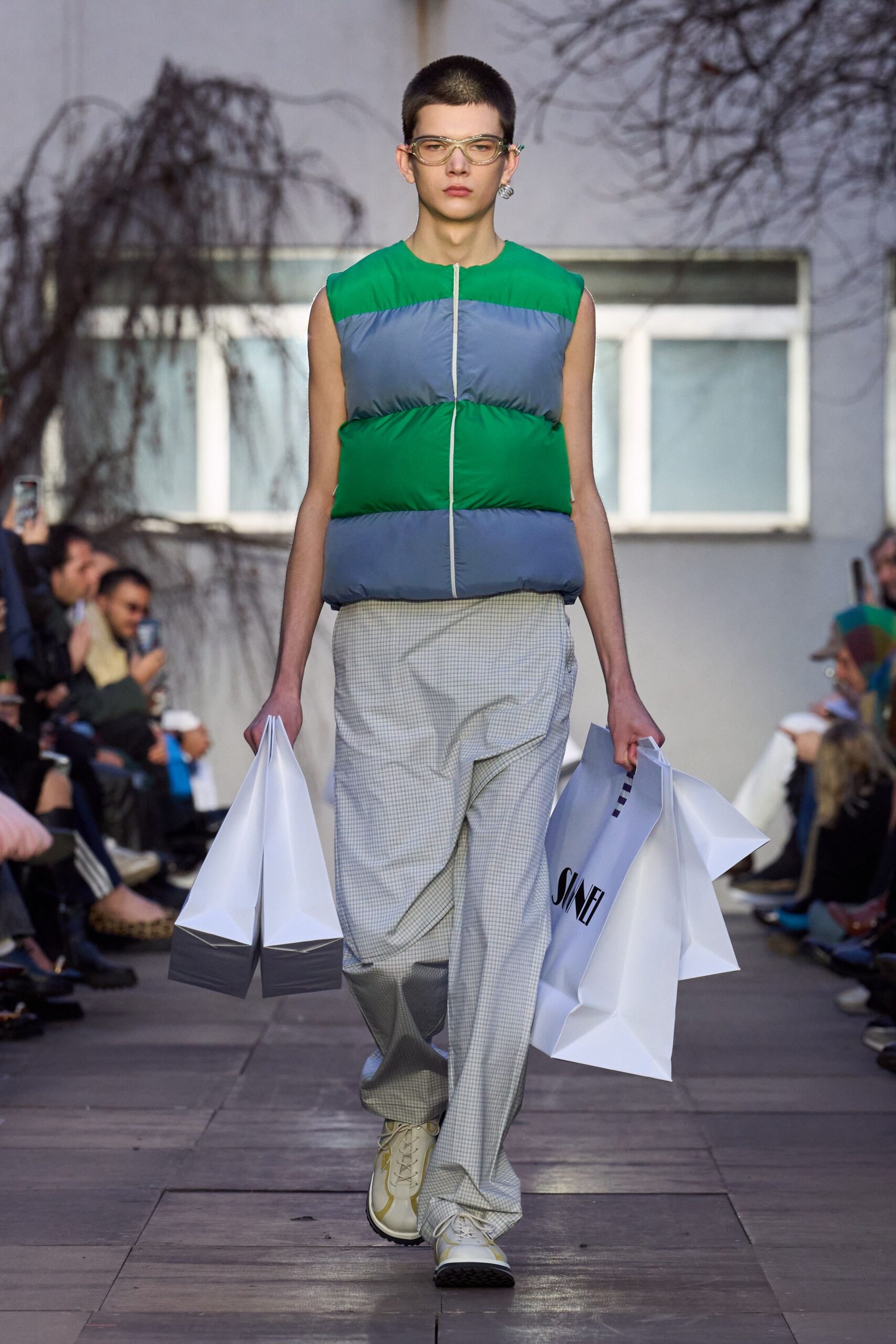 green jersey sleeveless fitted zippered vest