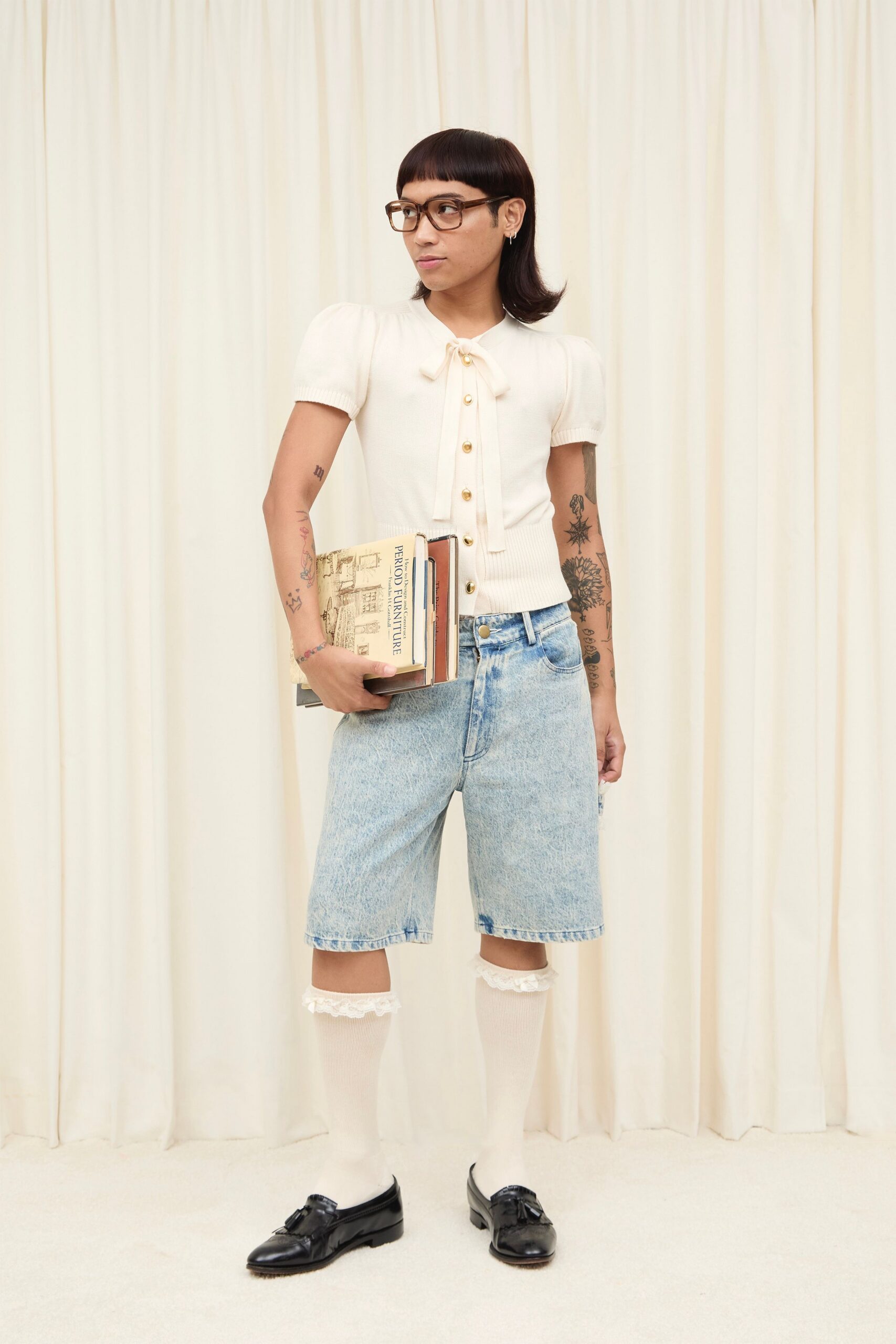 white cotton short-sleeve collared fitted buttoned top