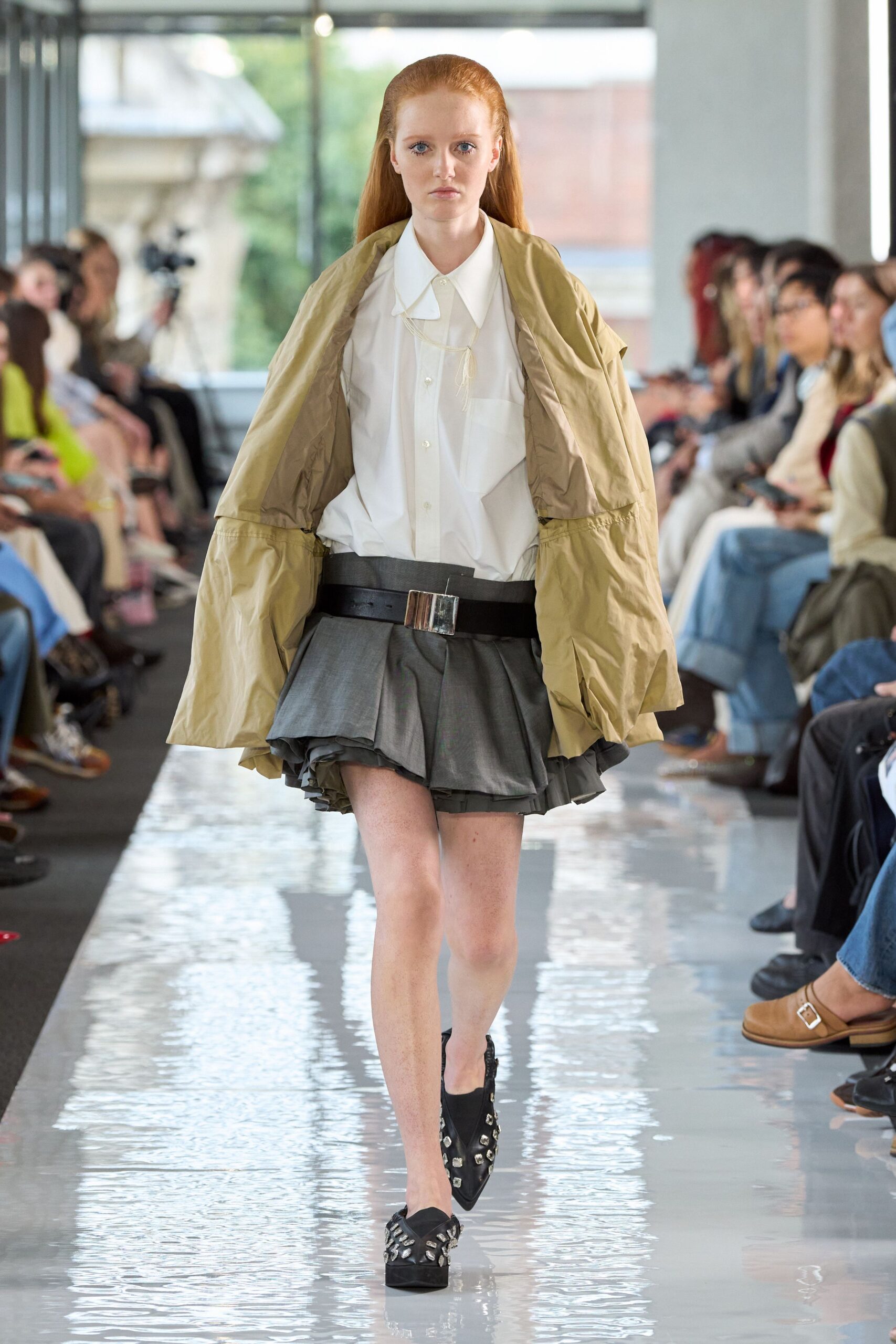 gray leather fitted pleated mini skirt