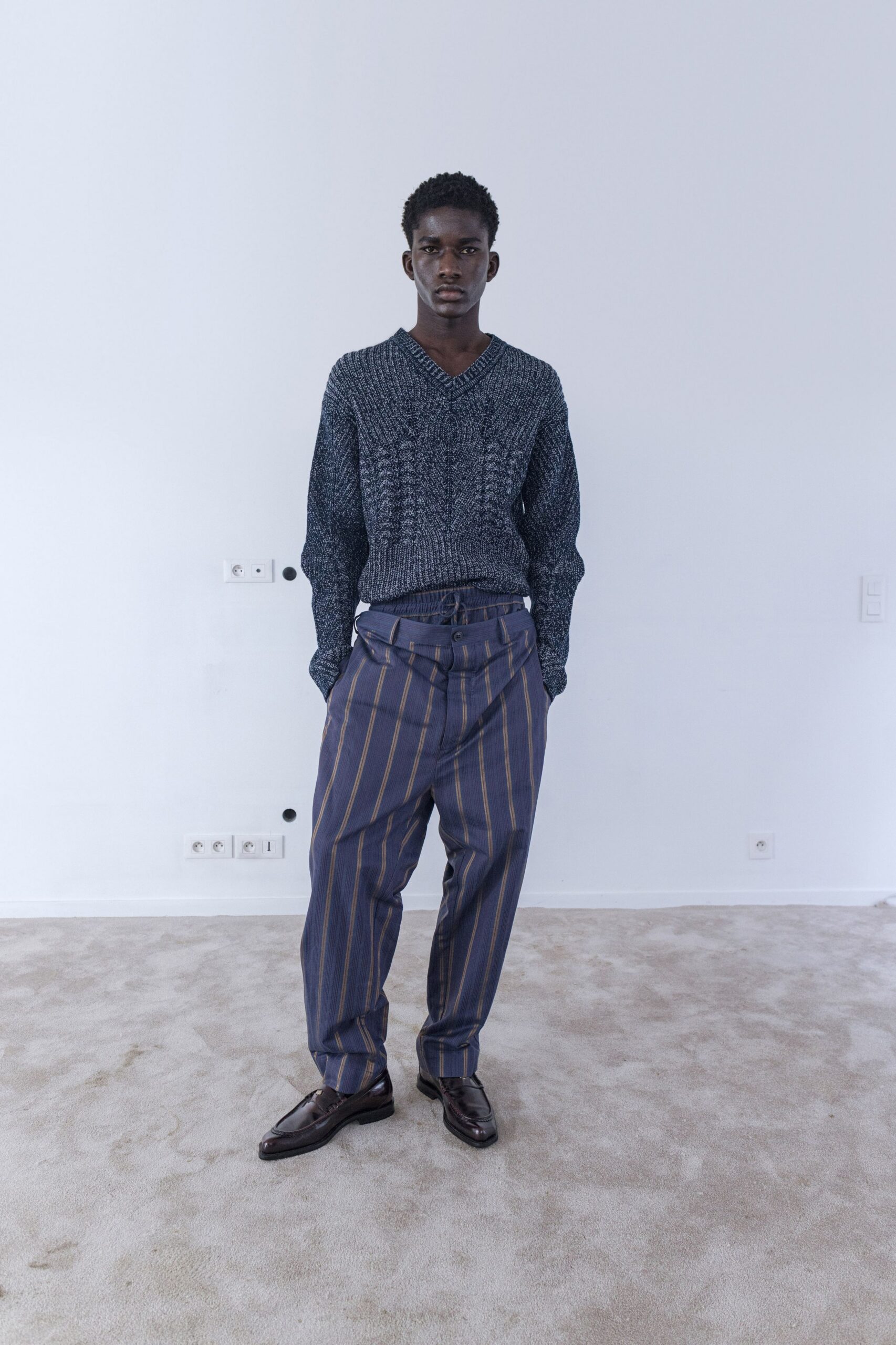 blue wool v-neck long-sleeve fitted textured sweater