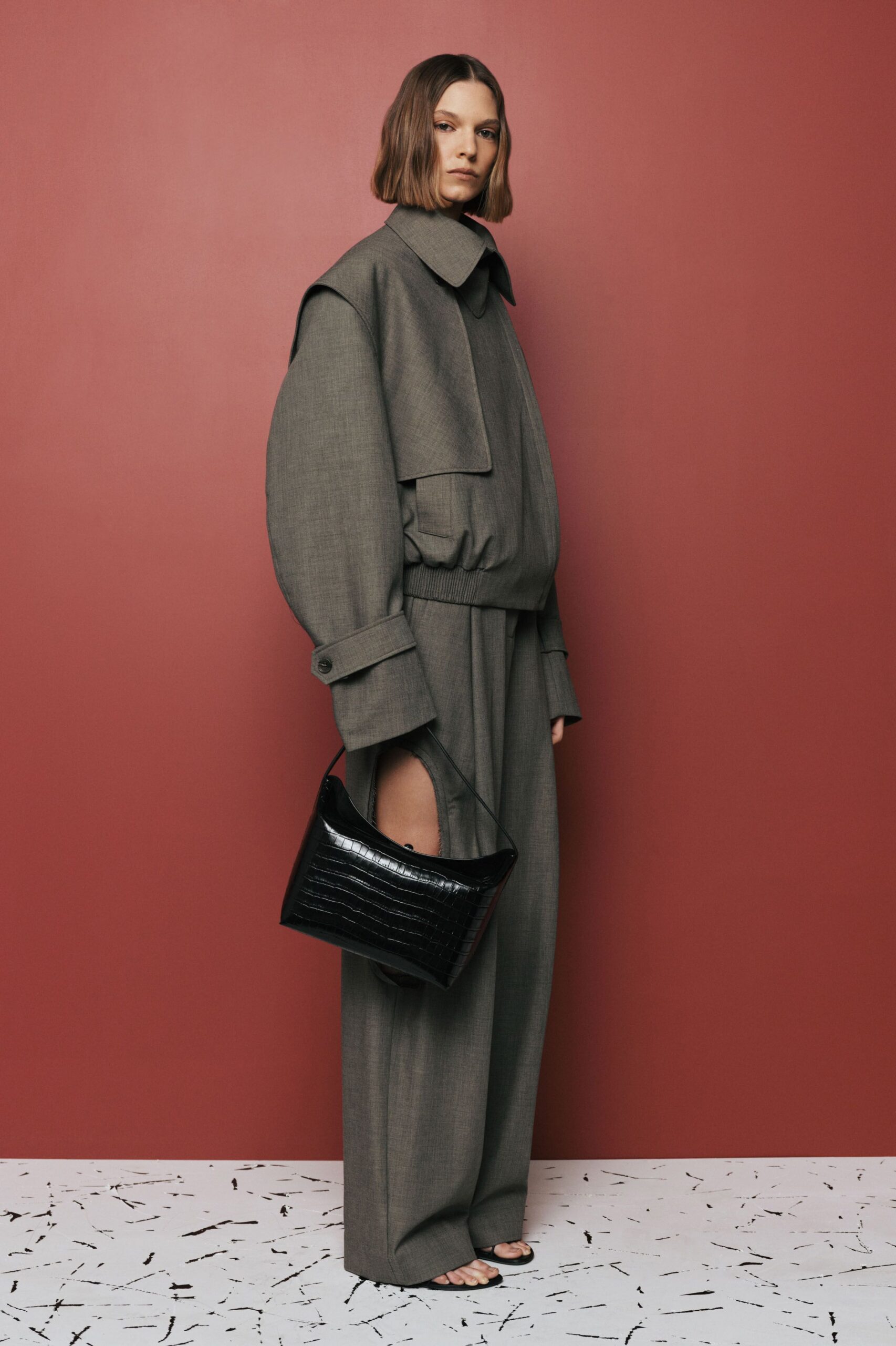 gray wool long-sleeve collared oversized buttoned jacket