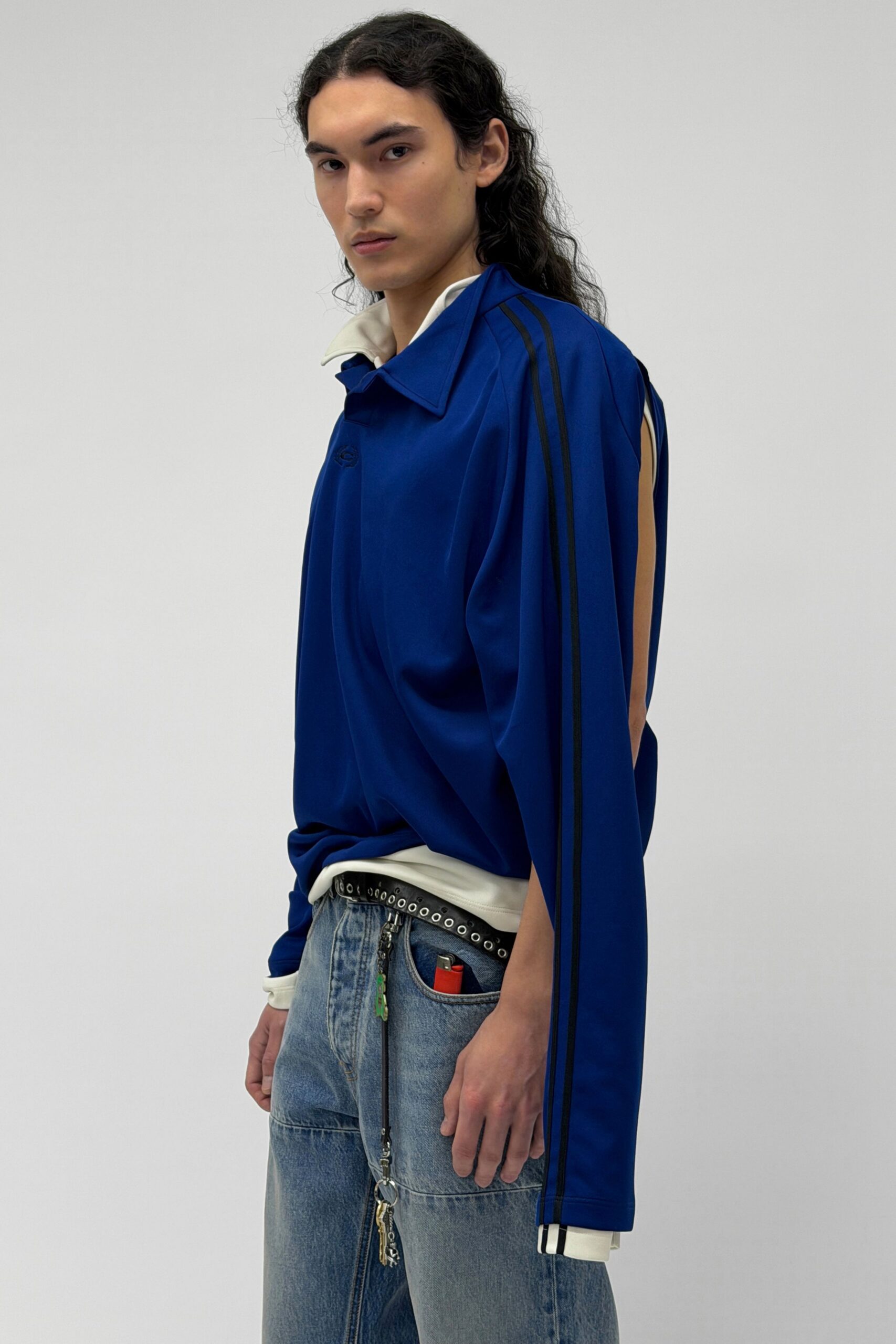 blue relaxed shirt with denim pants