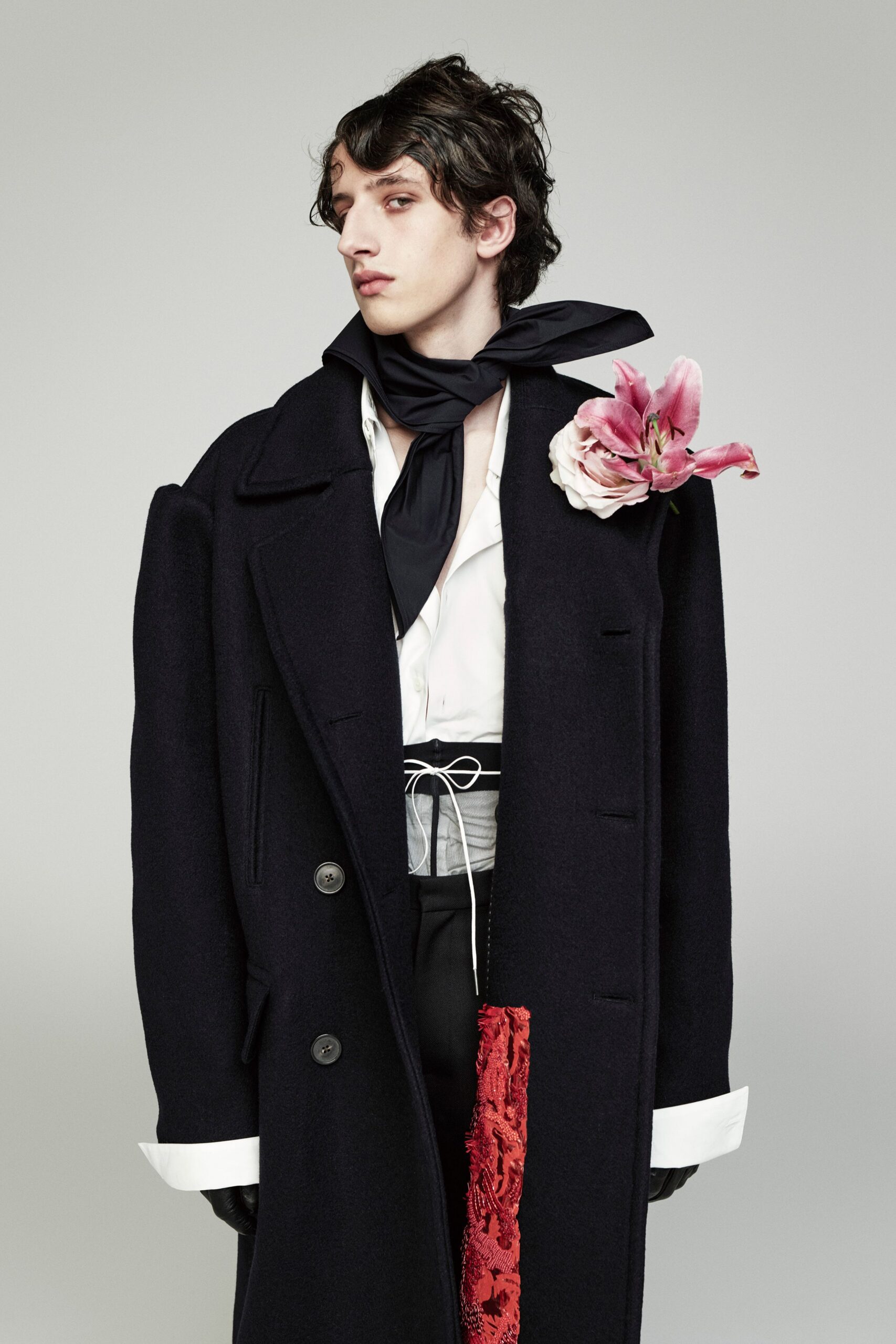 black wool long-sleeve collared oversized buttoned coat