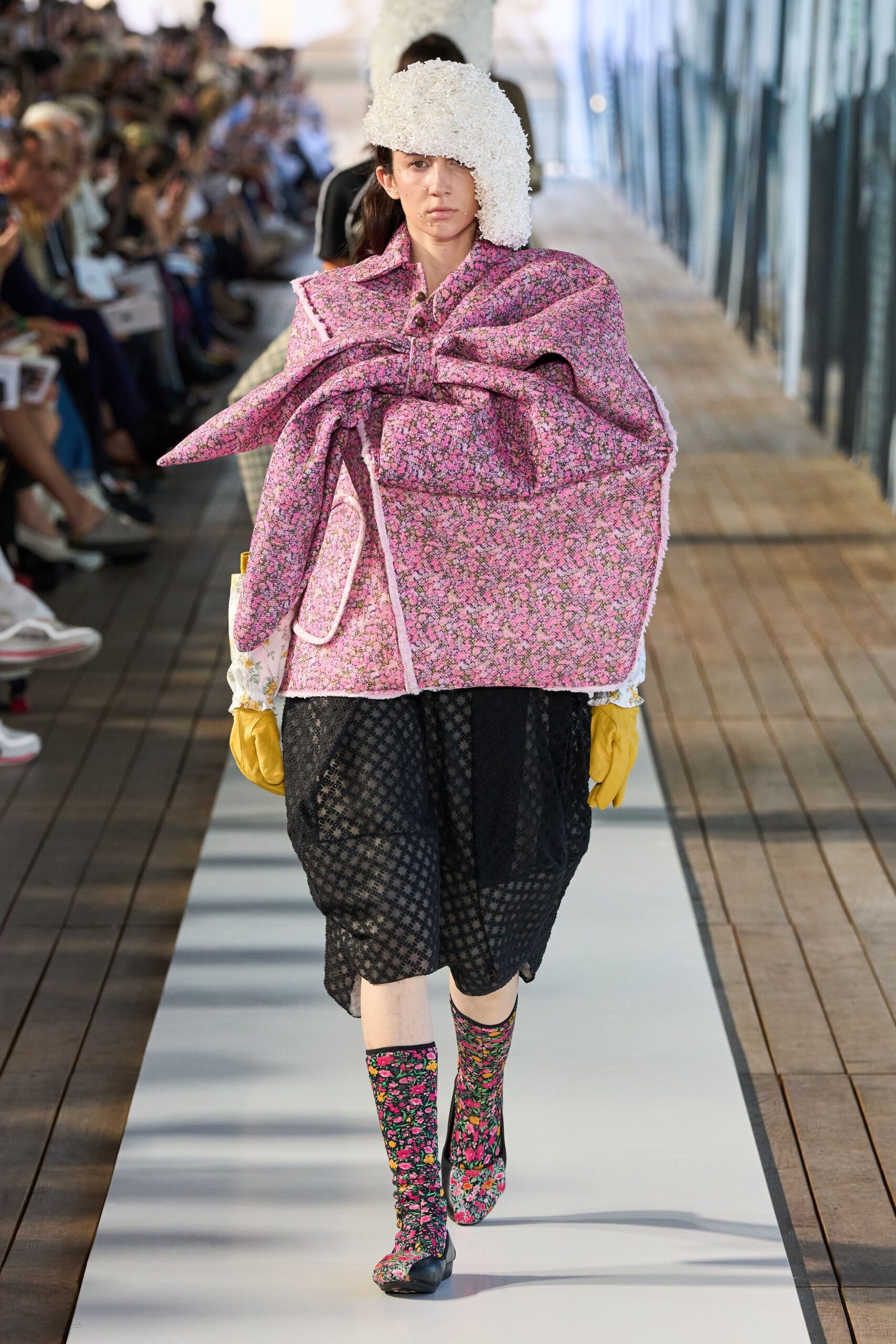 pink cotton long-sleeve collared relaxed floral layered coat