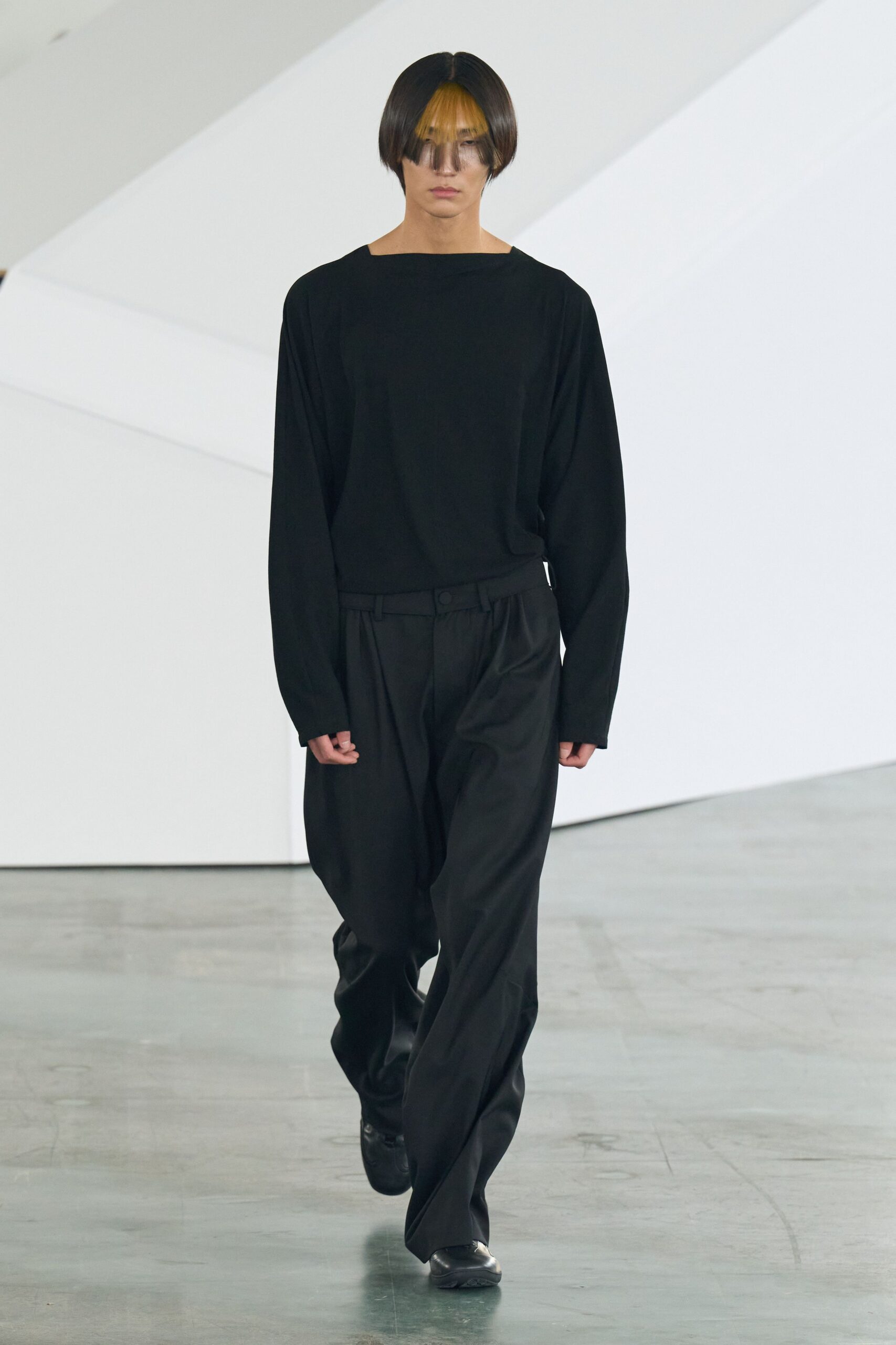 black relaxed top and pants