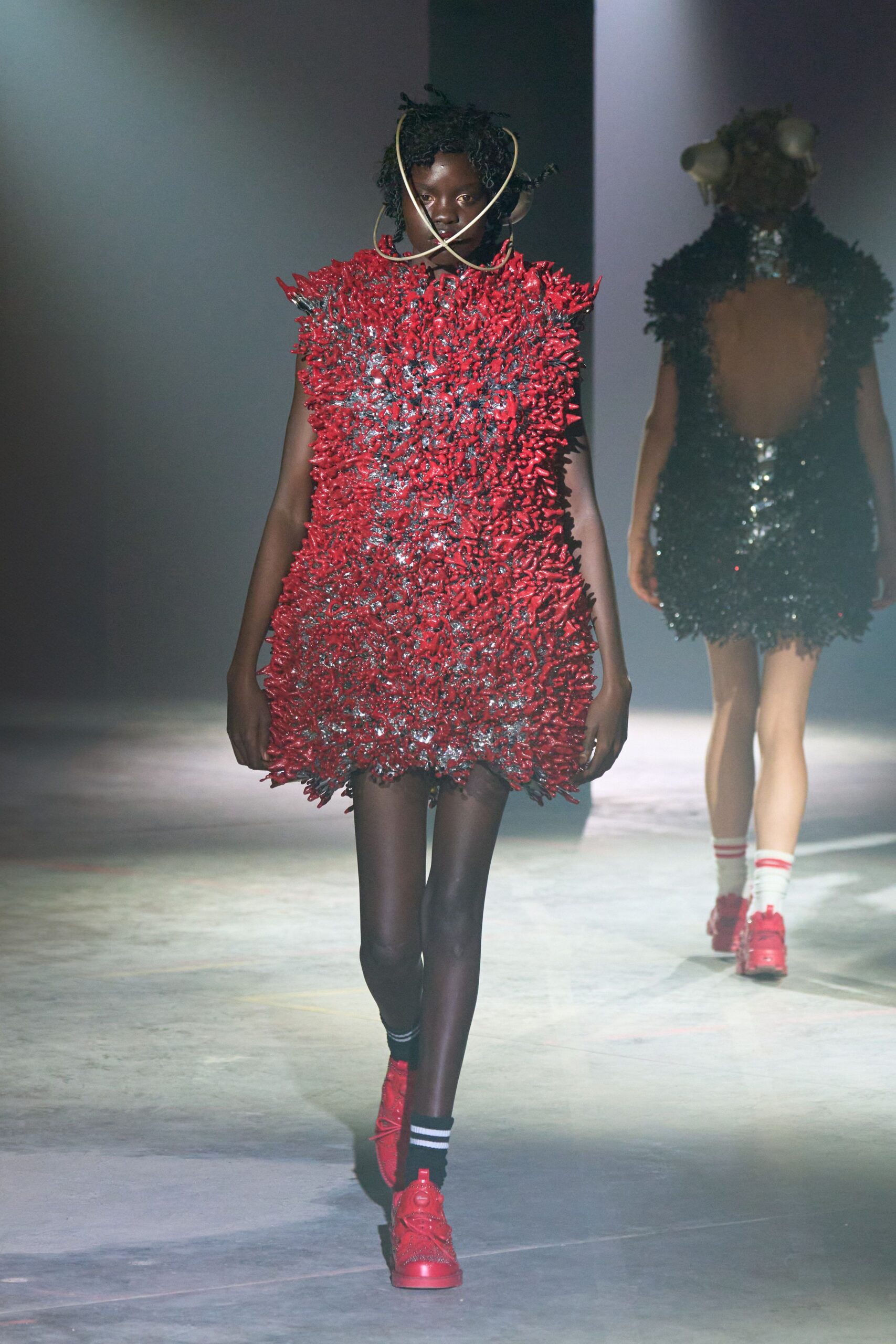 red mesh sleeveless high-neck relaxed fringed mini dress