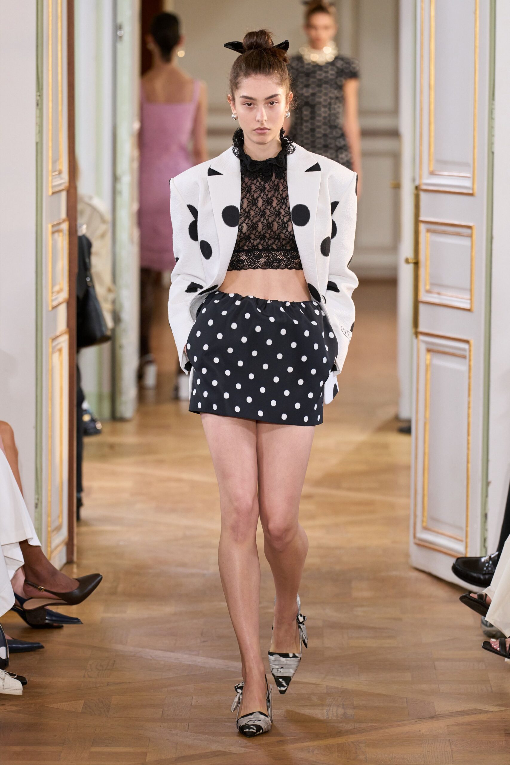 black fitted polka-dot mini skirt