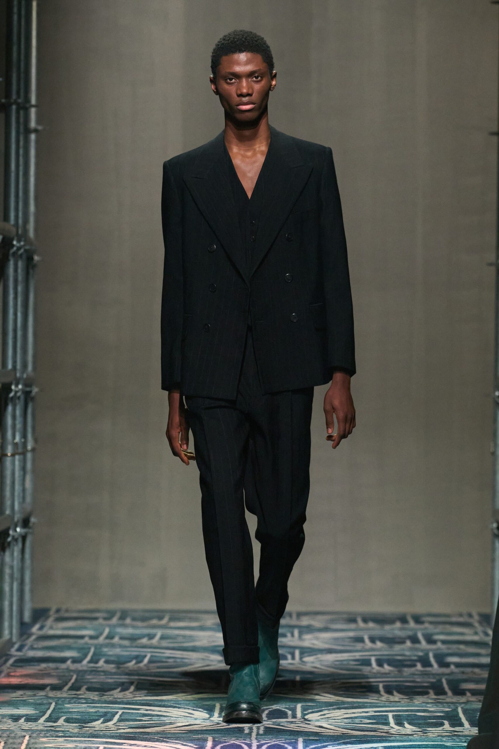 black wool long-sleeve collared tailored striped suit