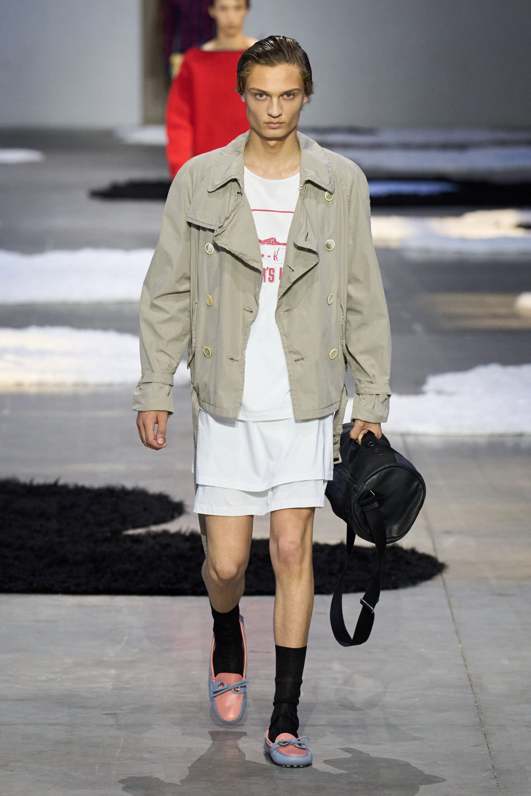 beige relaxed jacket with white t-shirt and shorts