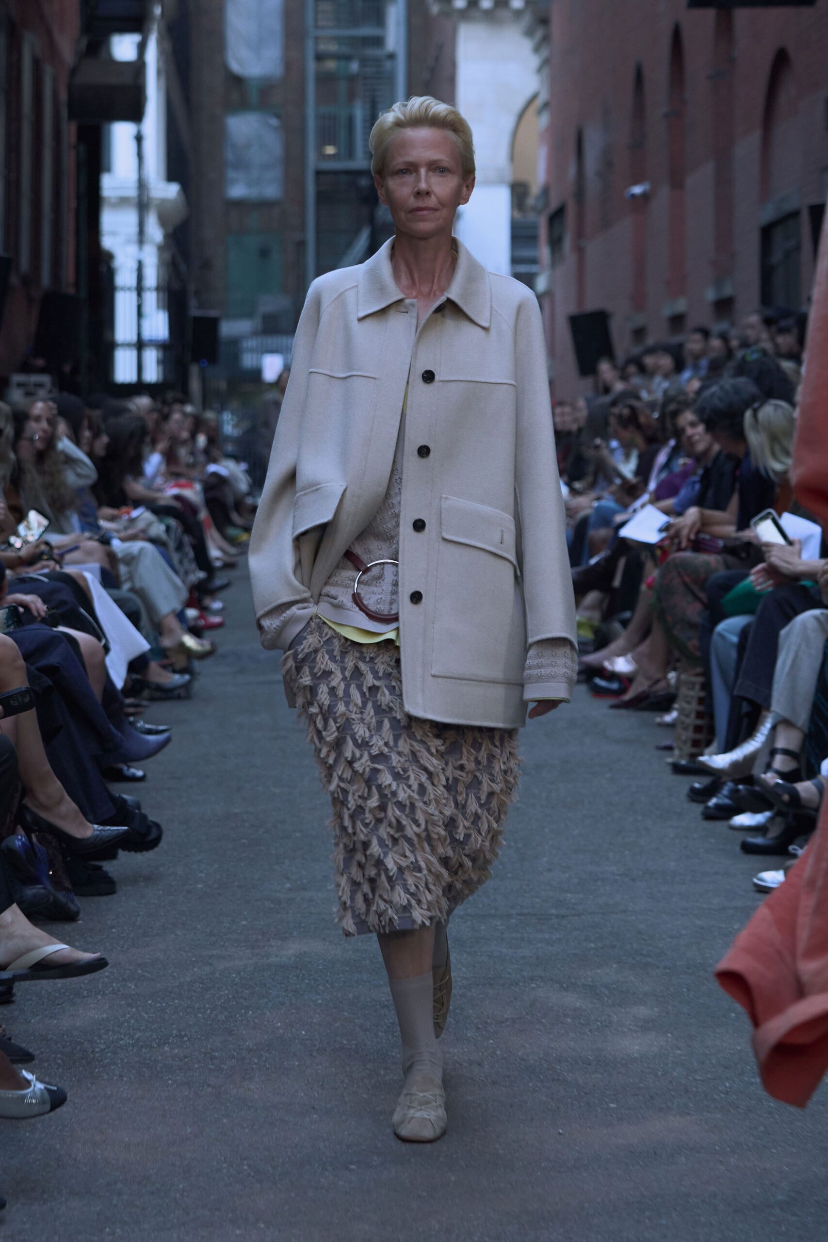 white wool long-sleeve collared oversized buttoned coat