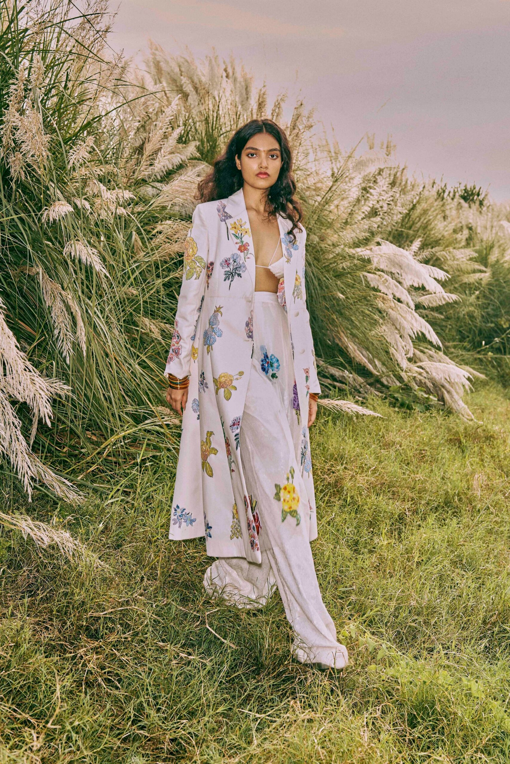 white cotton long-sleeve collared fitted embroidered coat