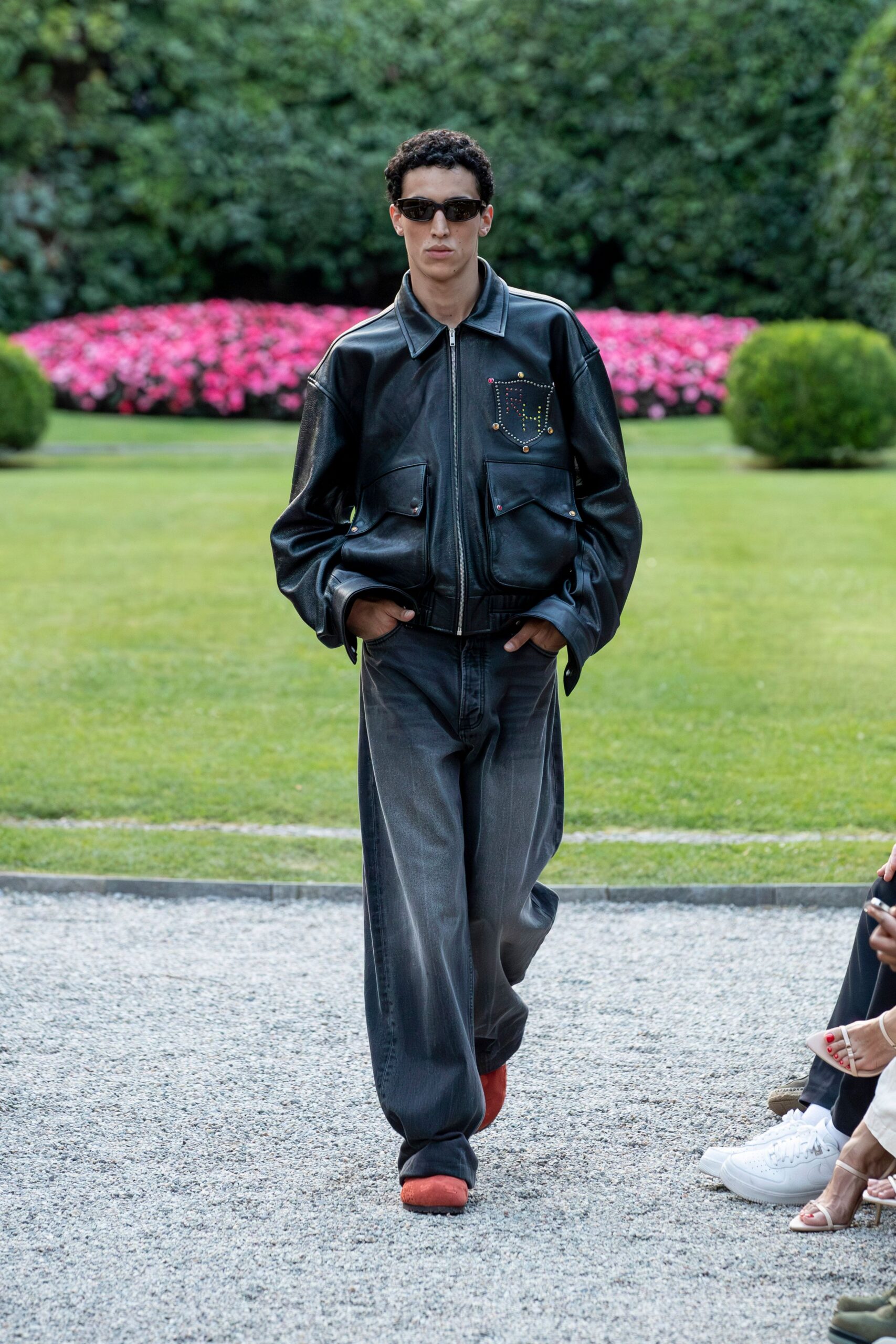 black leather long-sleeve collared oversized zippered jacket