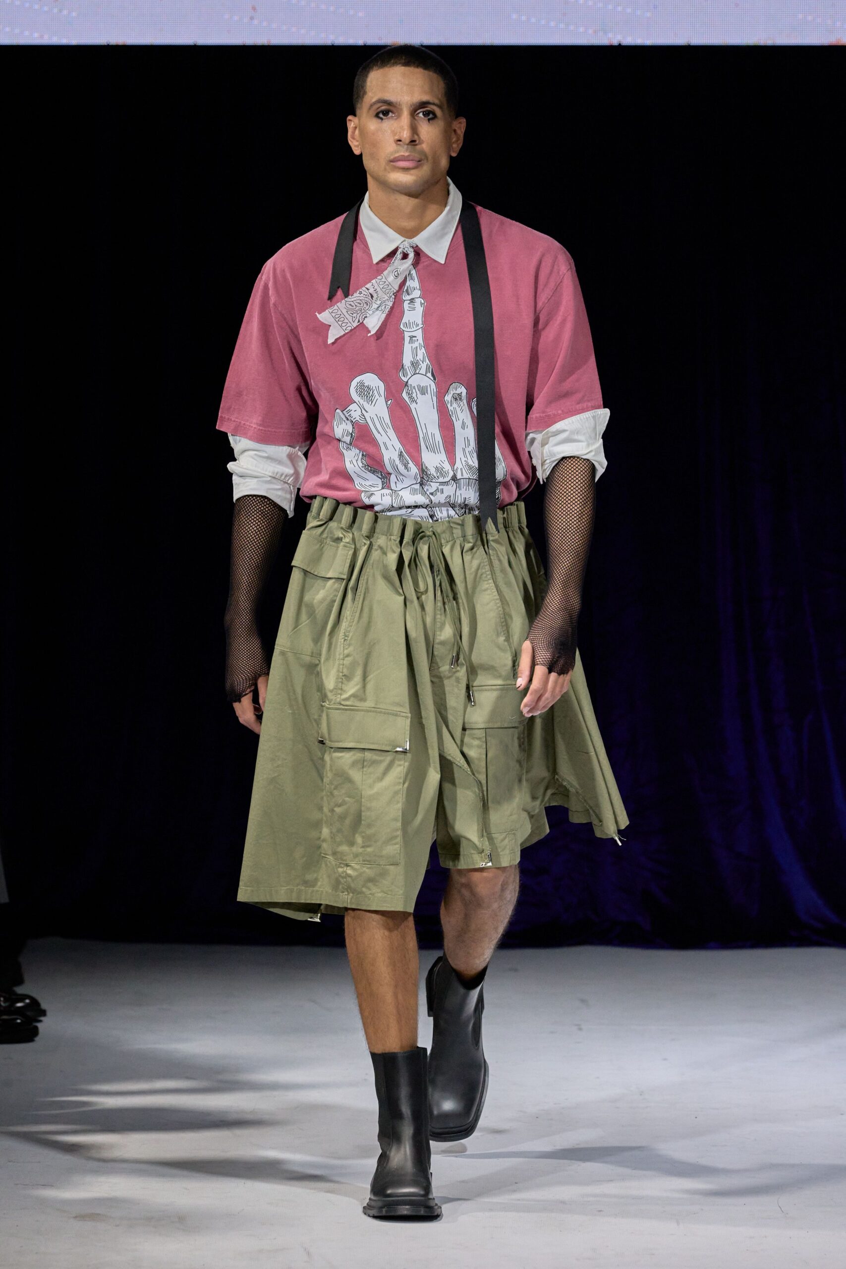pink cotton short-sleeve collared relaxed printed shirt