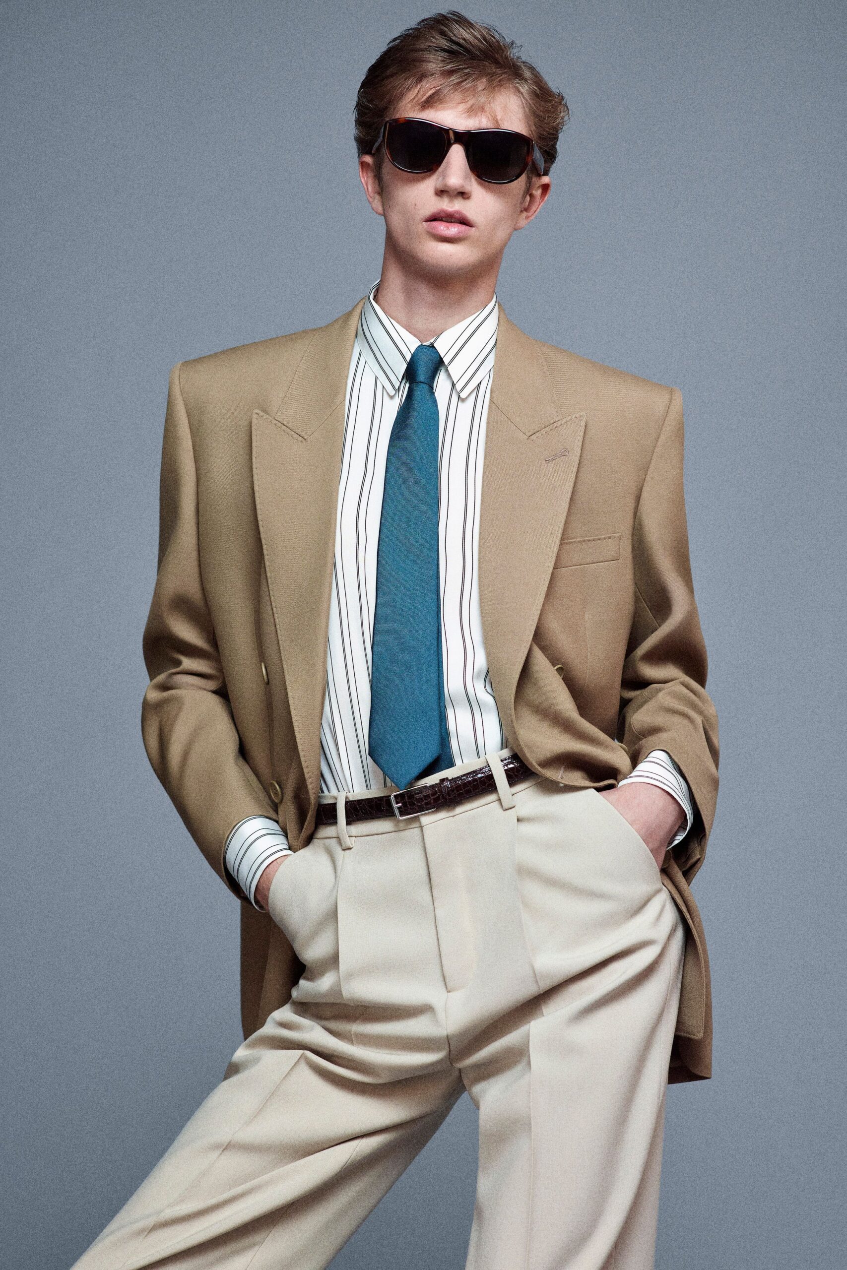beige long-sleeve collared tailored blazer