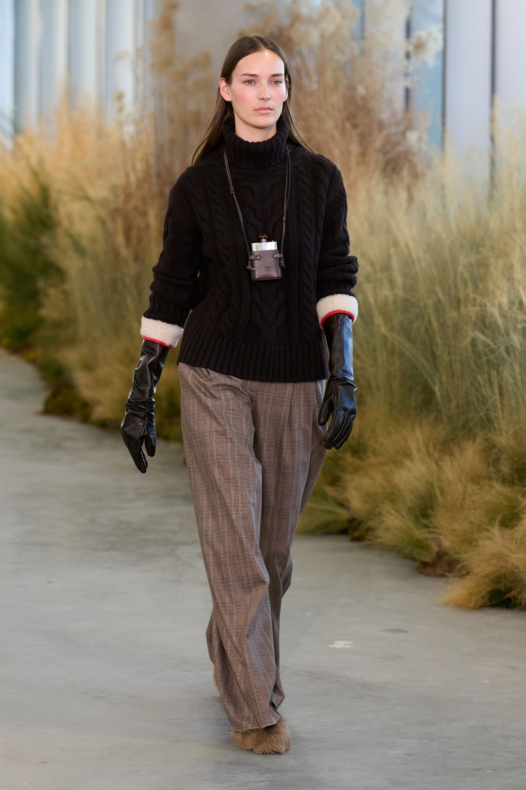 black wool long-sleeve turtleneck fitted sweater
