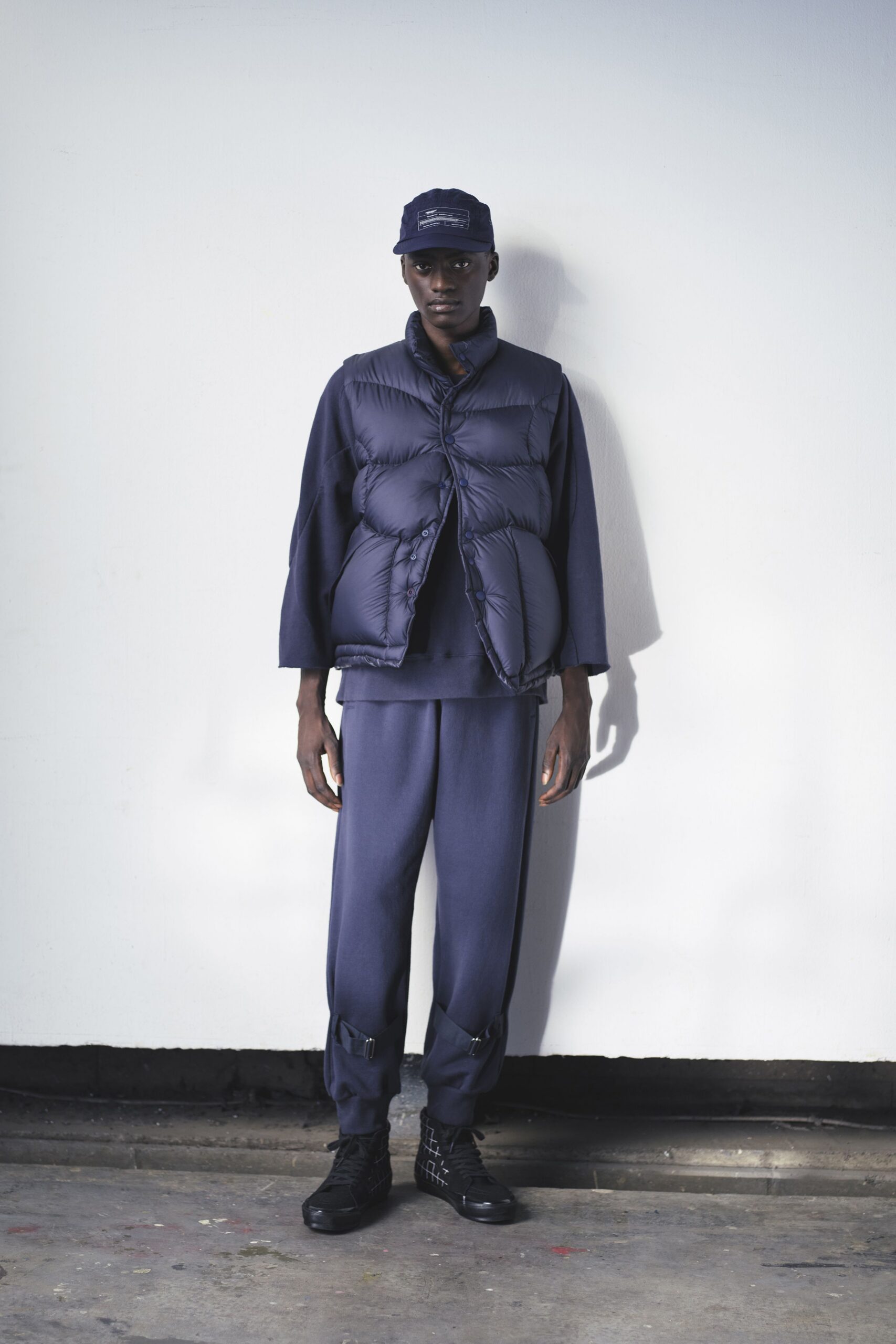blue jersey long-sleeve collared relaxed padded jacket