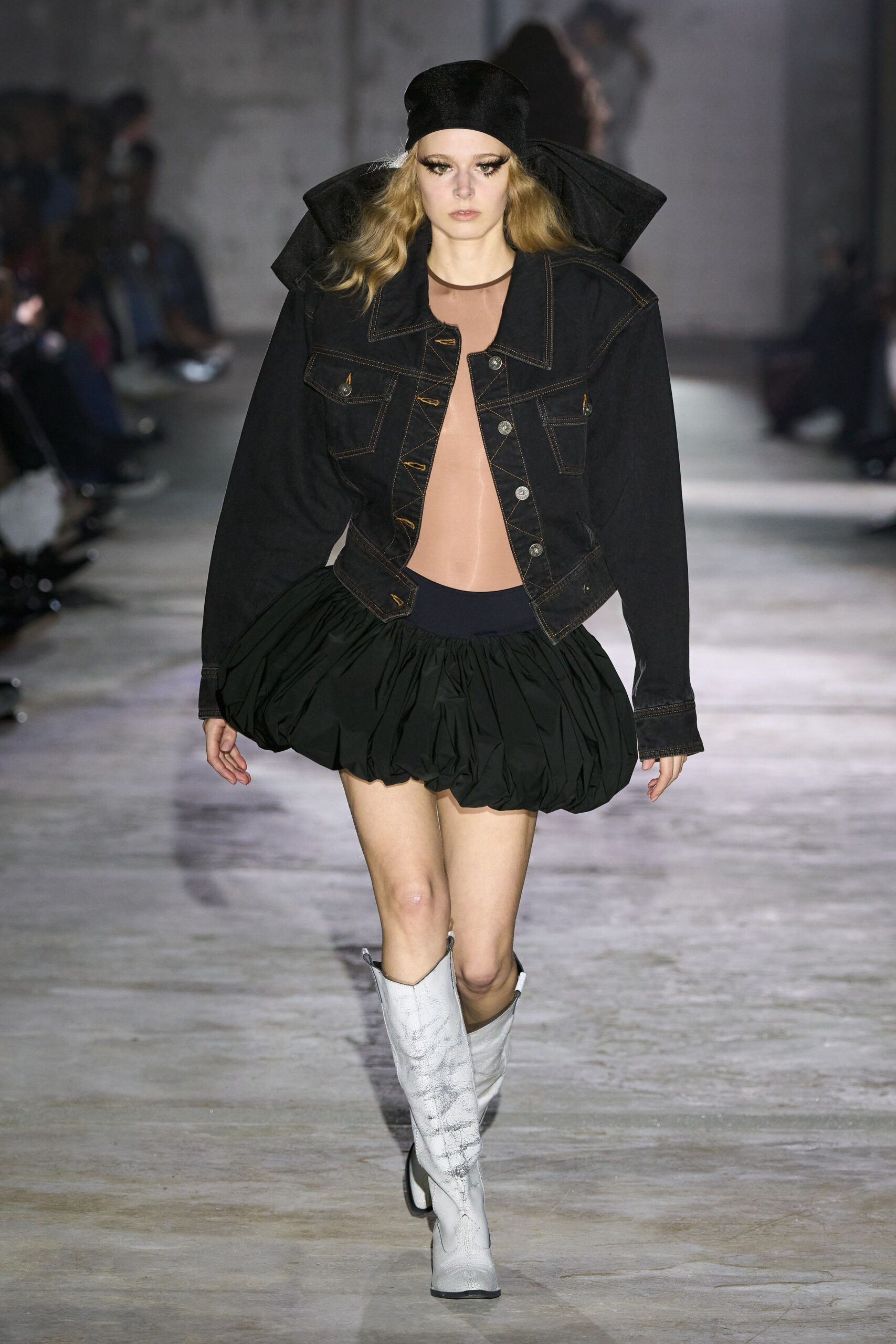 black denim long-sleeve collared fitted buttoned jacket
