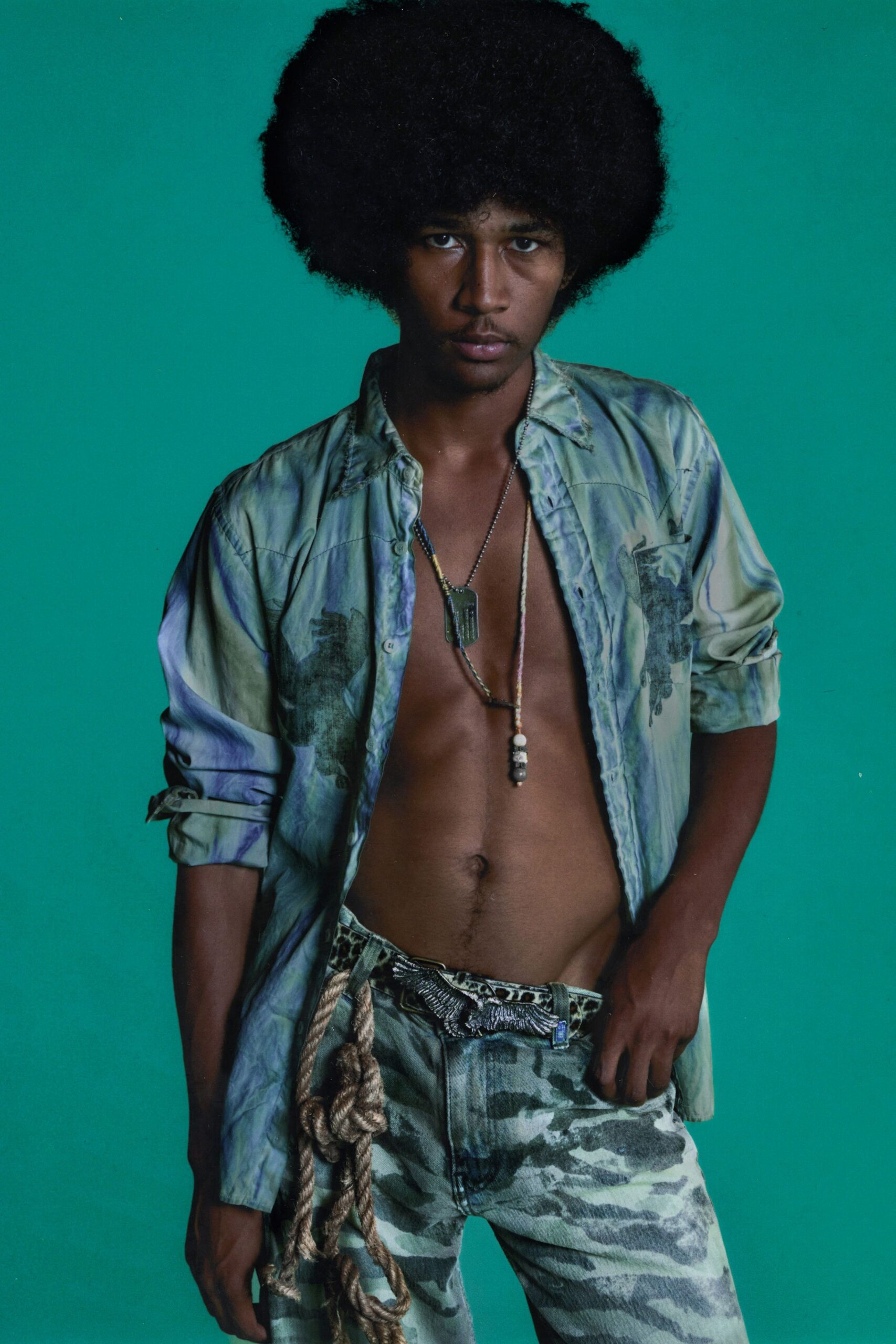 relaxed printed shirt with camouflage pants