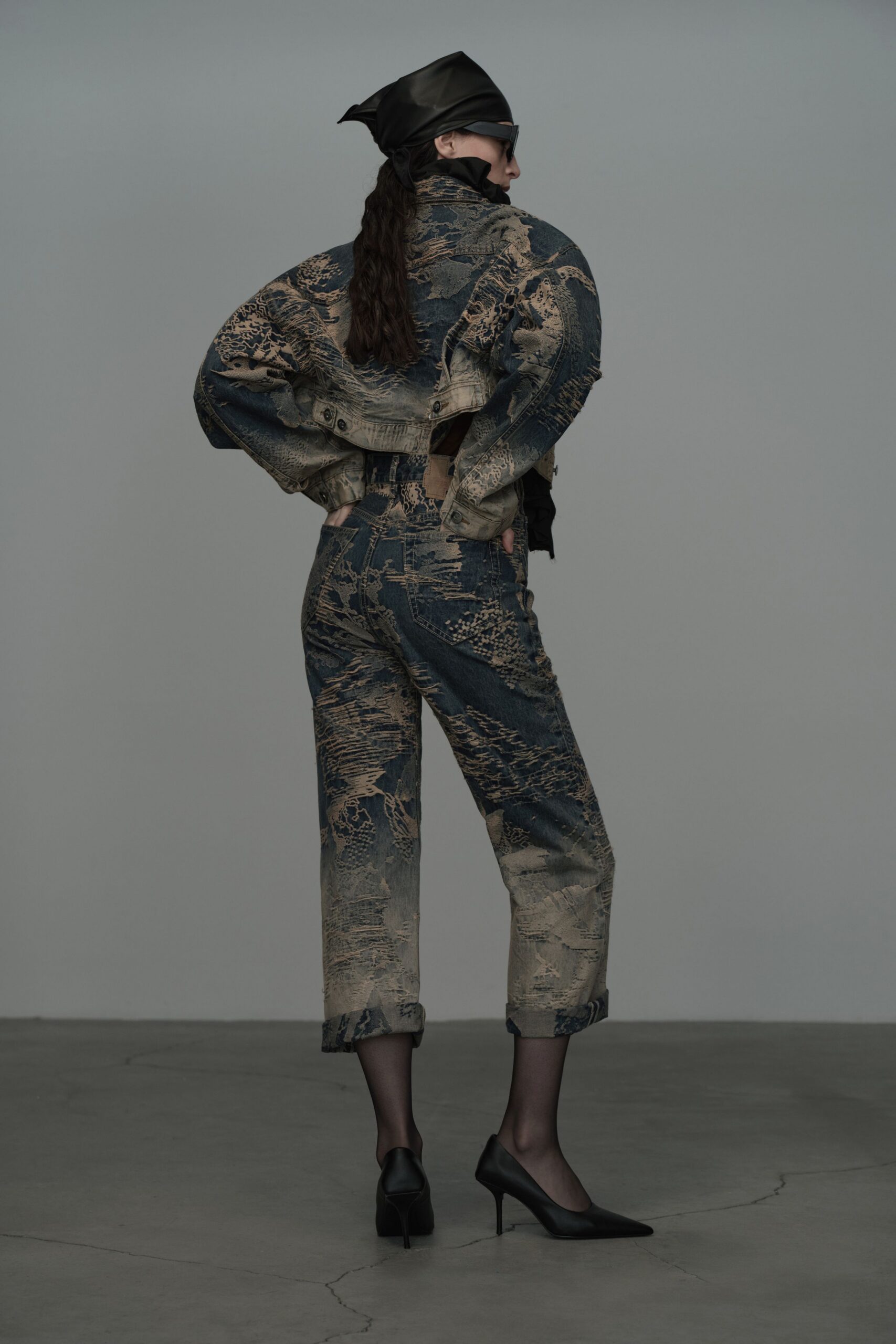 blue denim long-sleeve collared fitted printed jacket