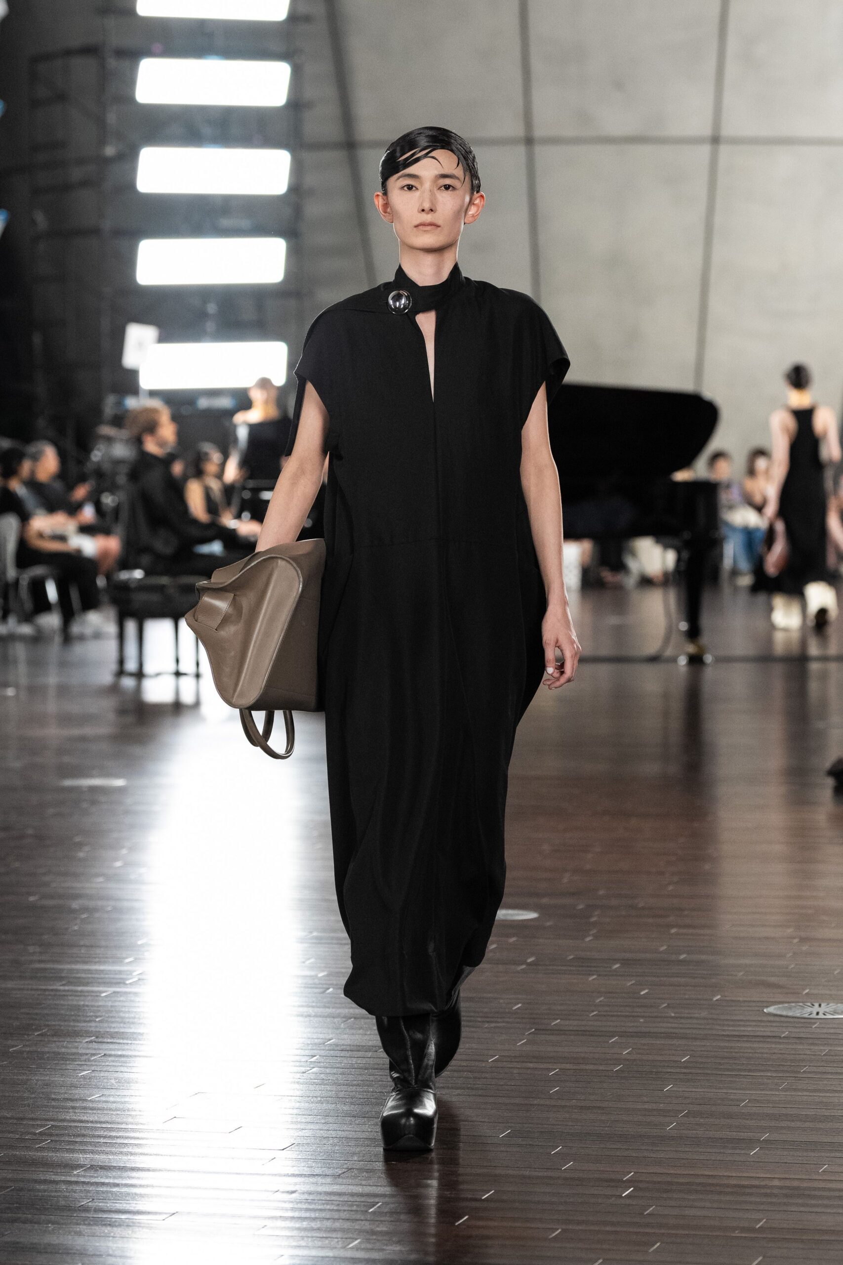 black relaxed sleeveless dress