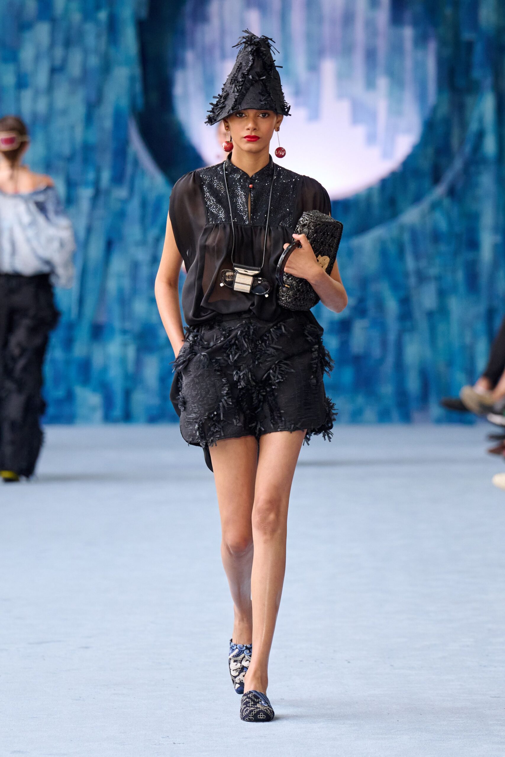 black structured hat