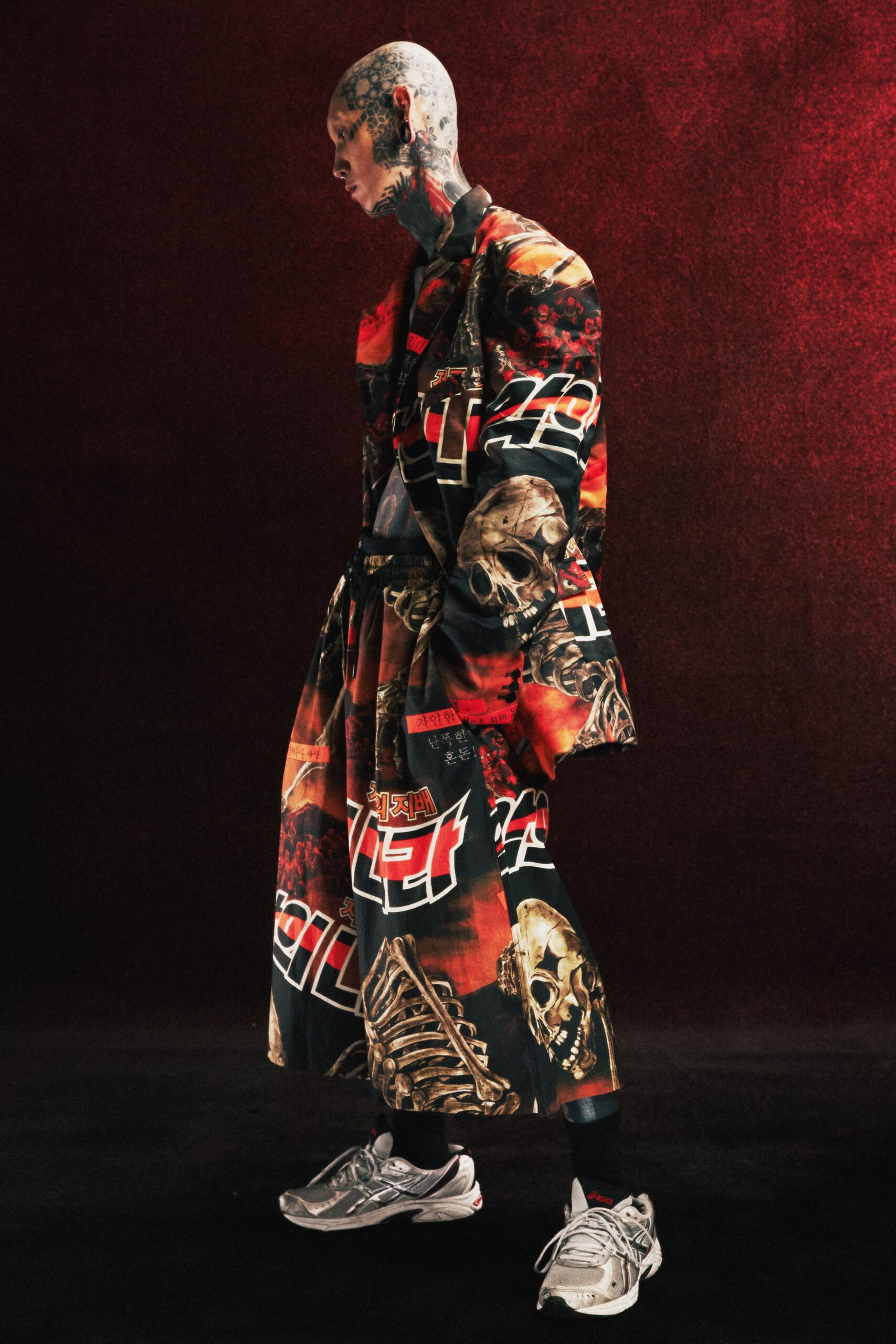 printed maxi coat with sneakers