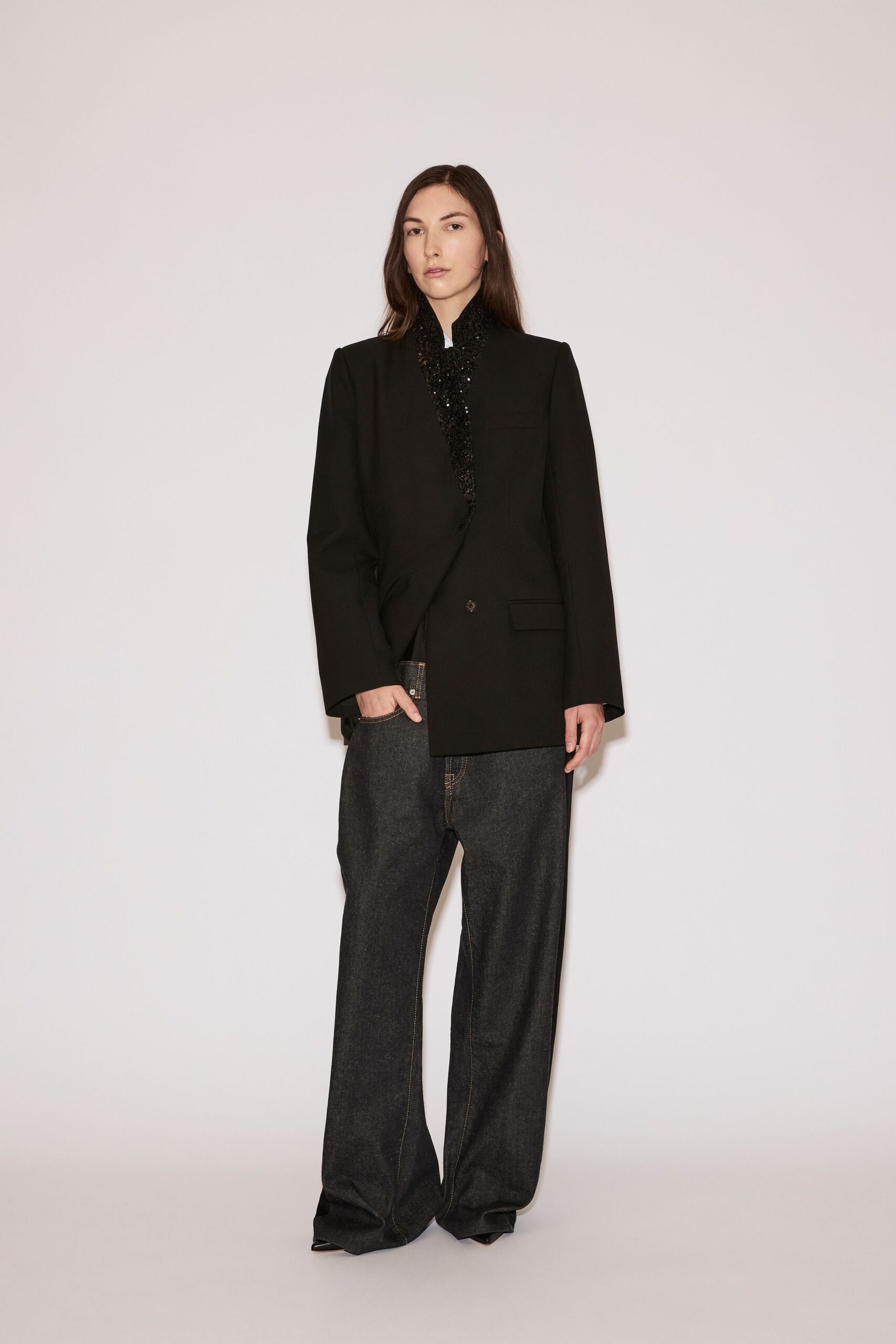 black cotton long-sleeve collared relaxed buttoned blazer