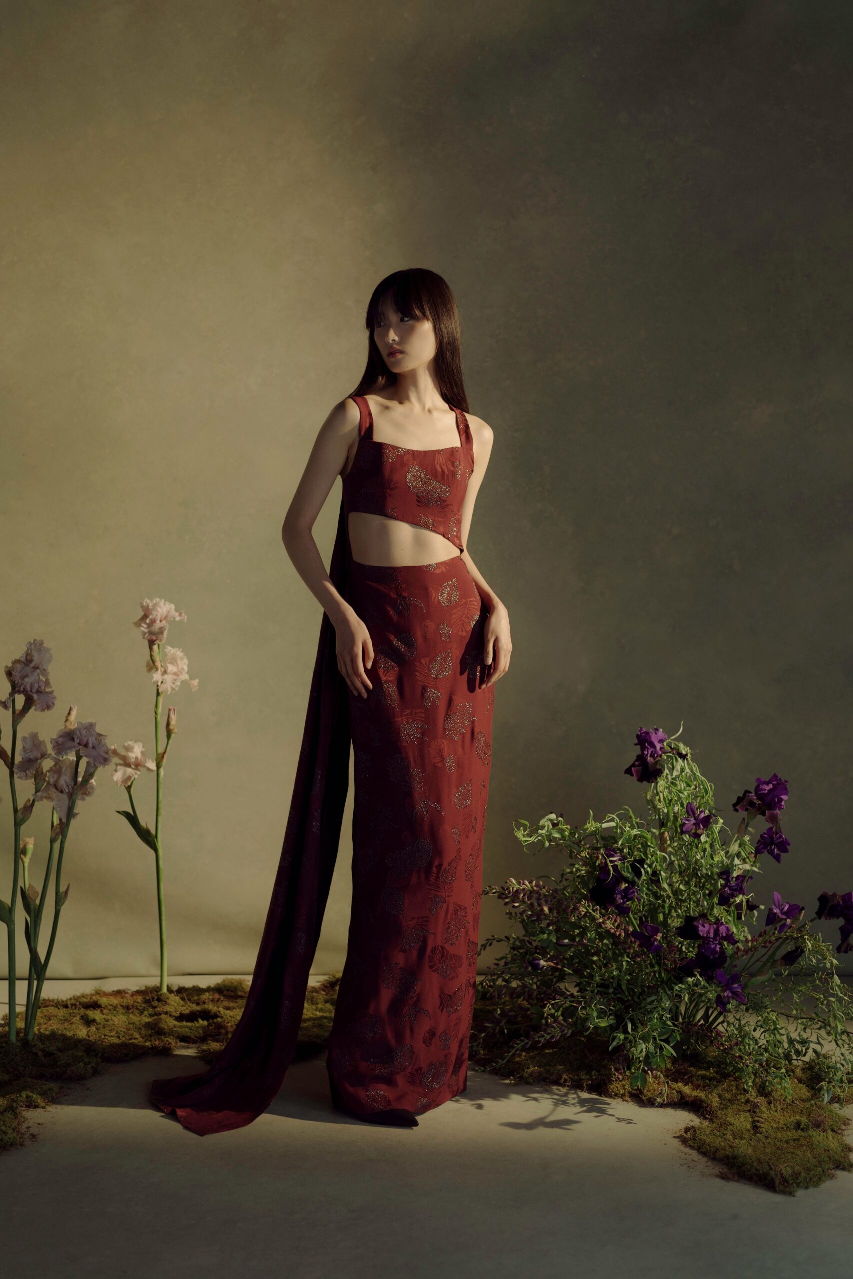 red silk sleeveless square-neck fitted printed short crop-top
