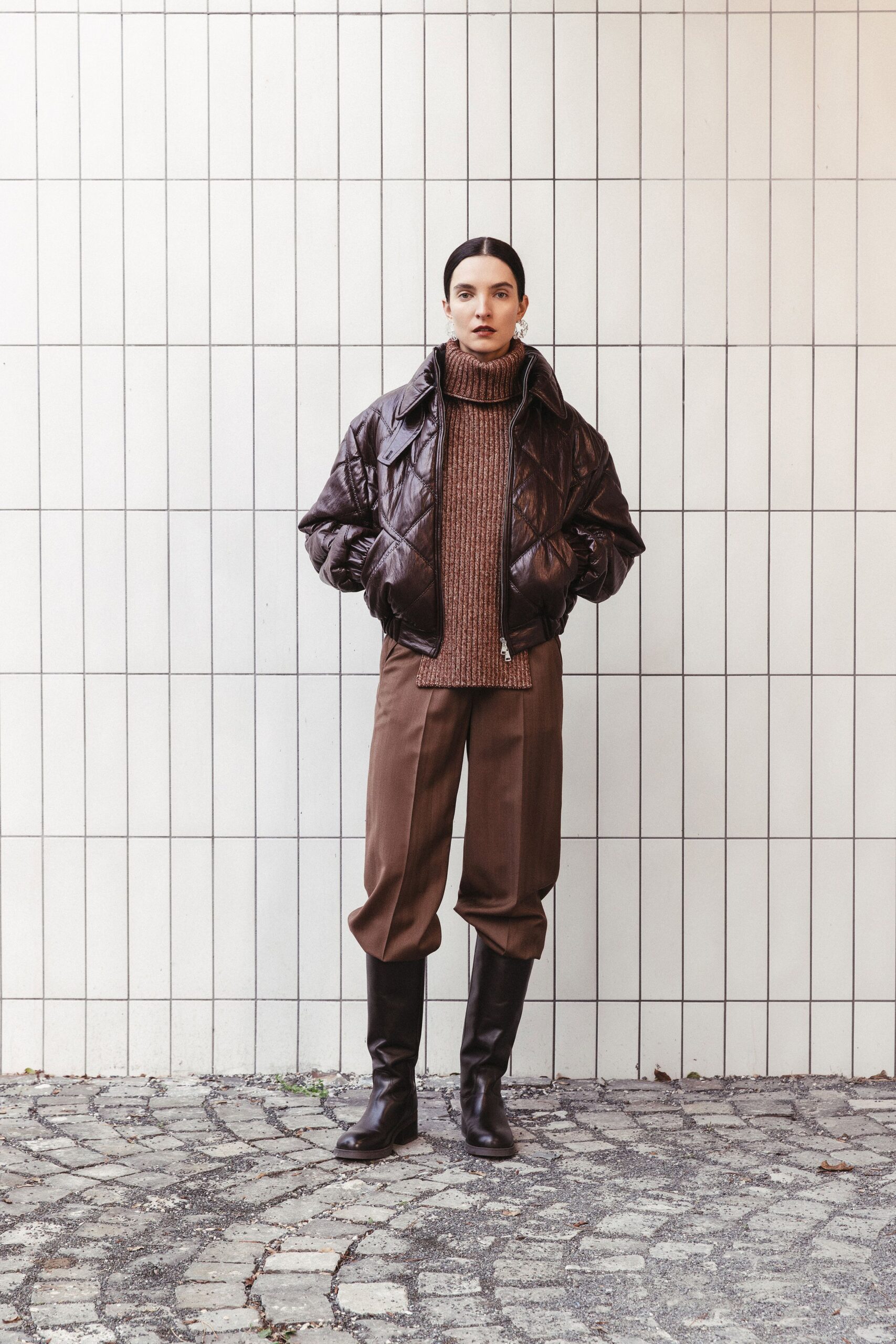 brown wool turtleneck fitted top