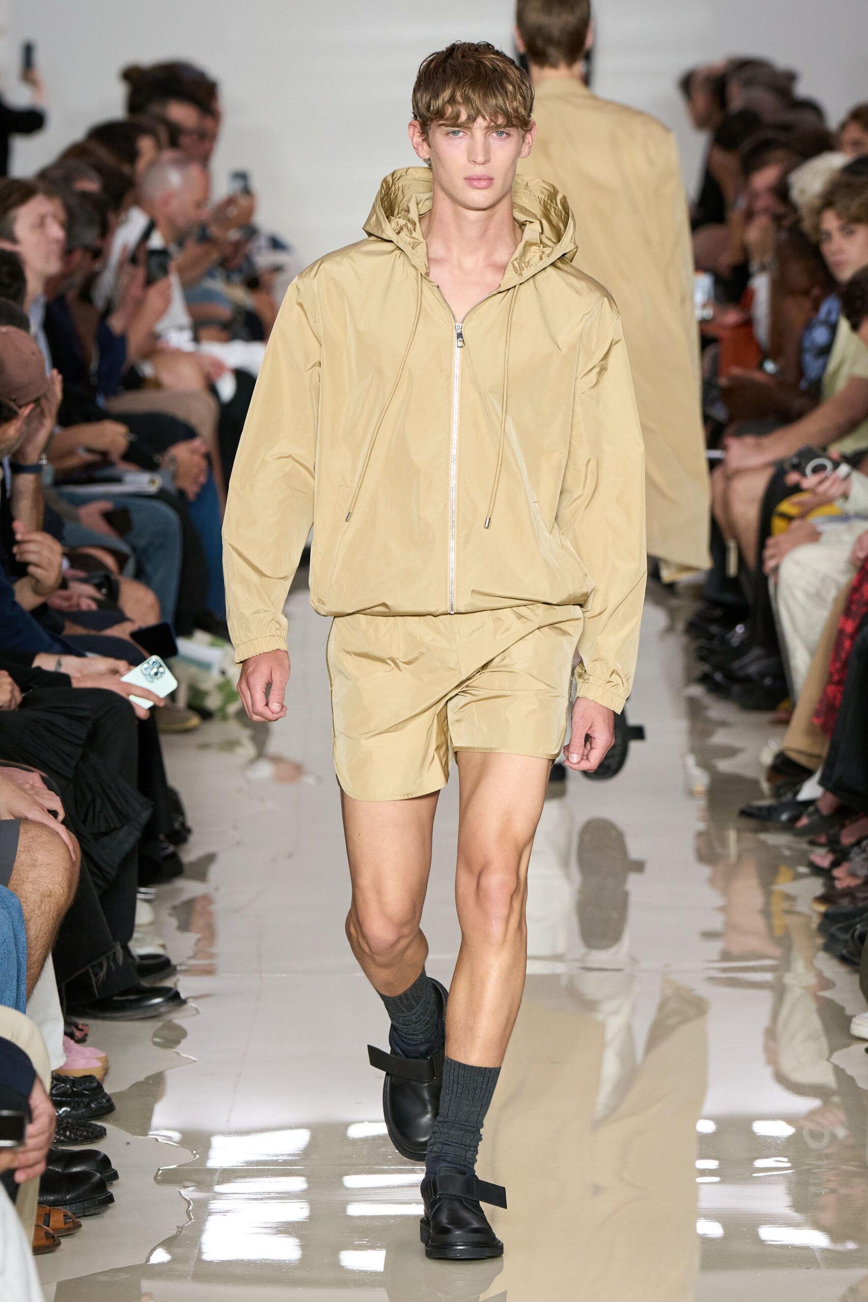 beige relaxed jacket with shorts