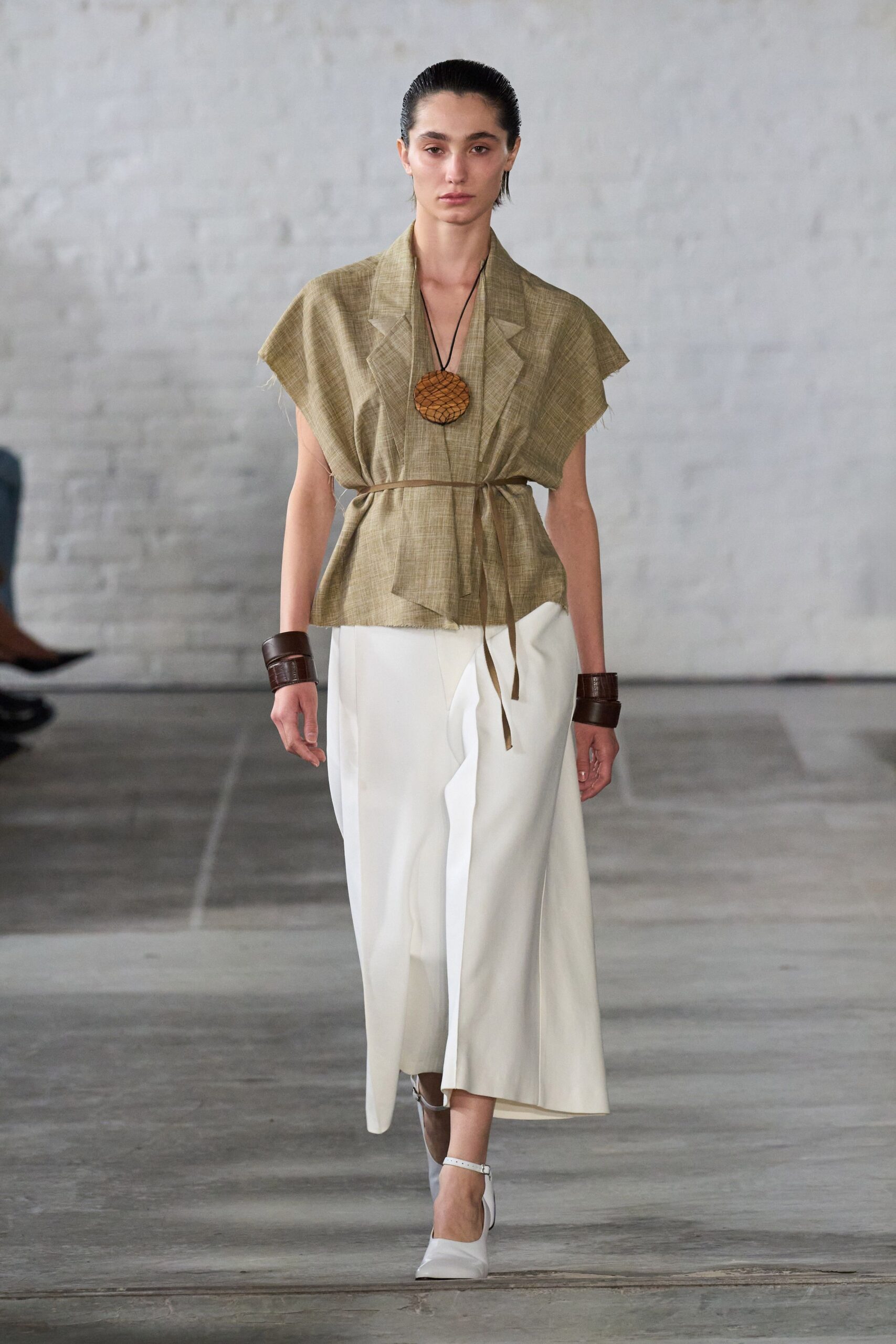 beige cotton sleeveless collared relaxed belted top