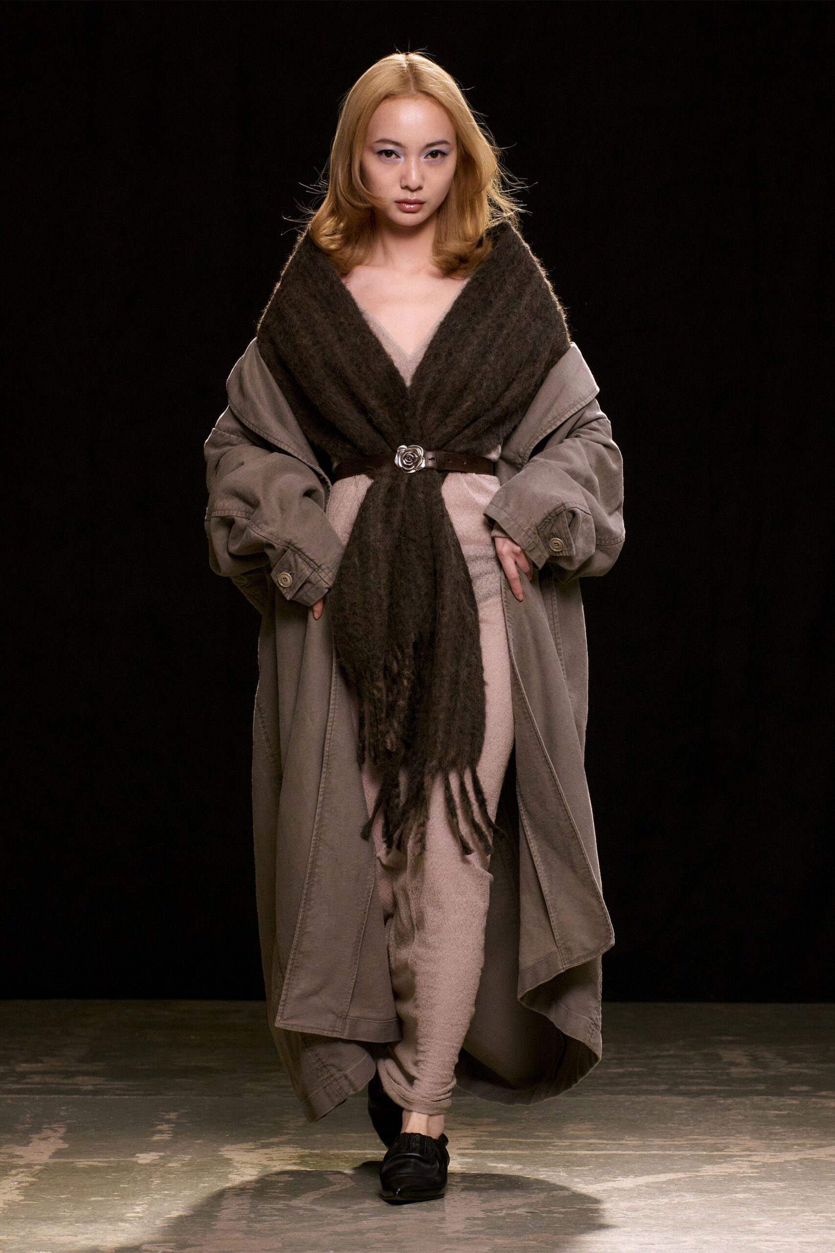 gray wool long-sleeve collared oversized belted coat