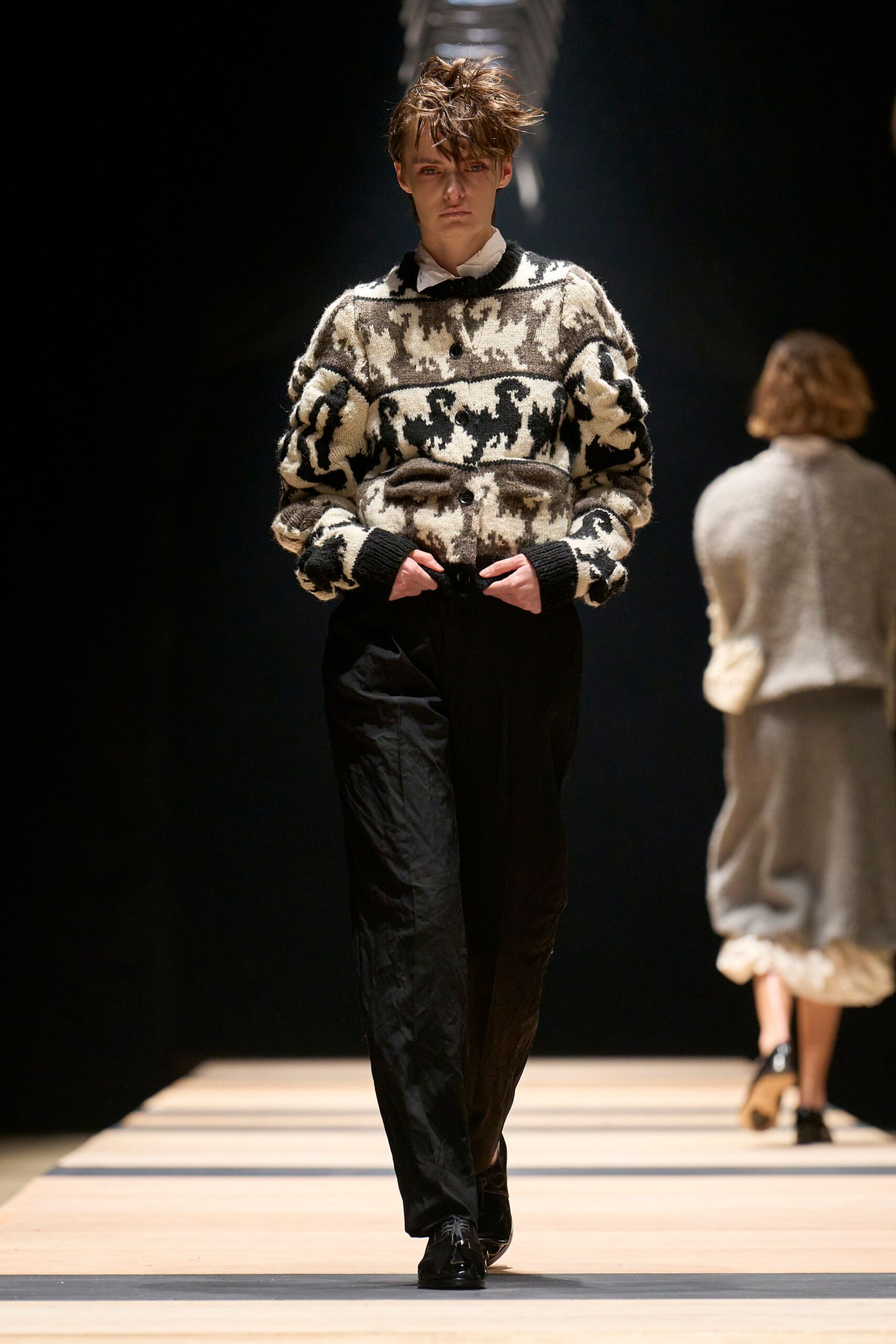 black wool long-sleeve collared relaxed printed sweater