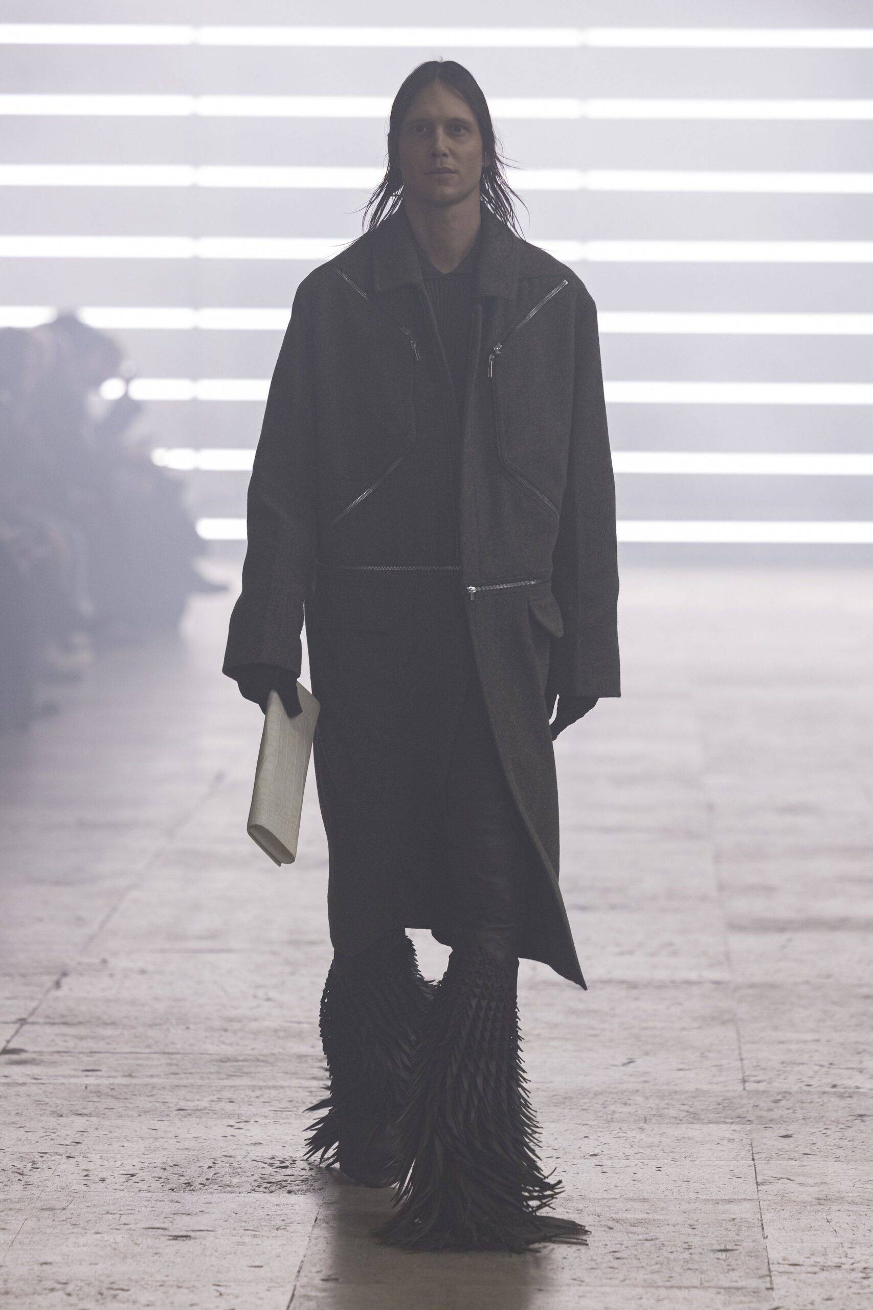 gray wool long-sleeve collared oversized zippered coat