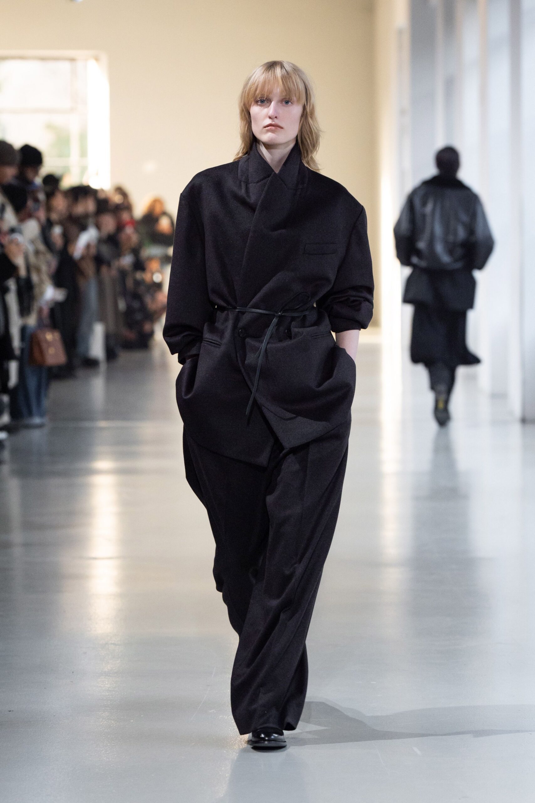 black wool long-sleeve collared relaxed belted jacket