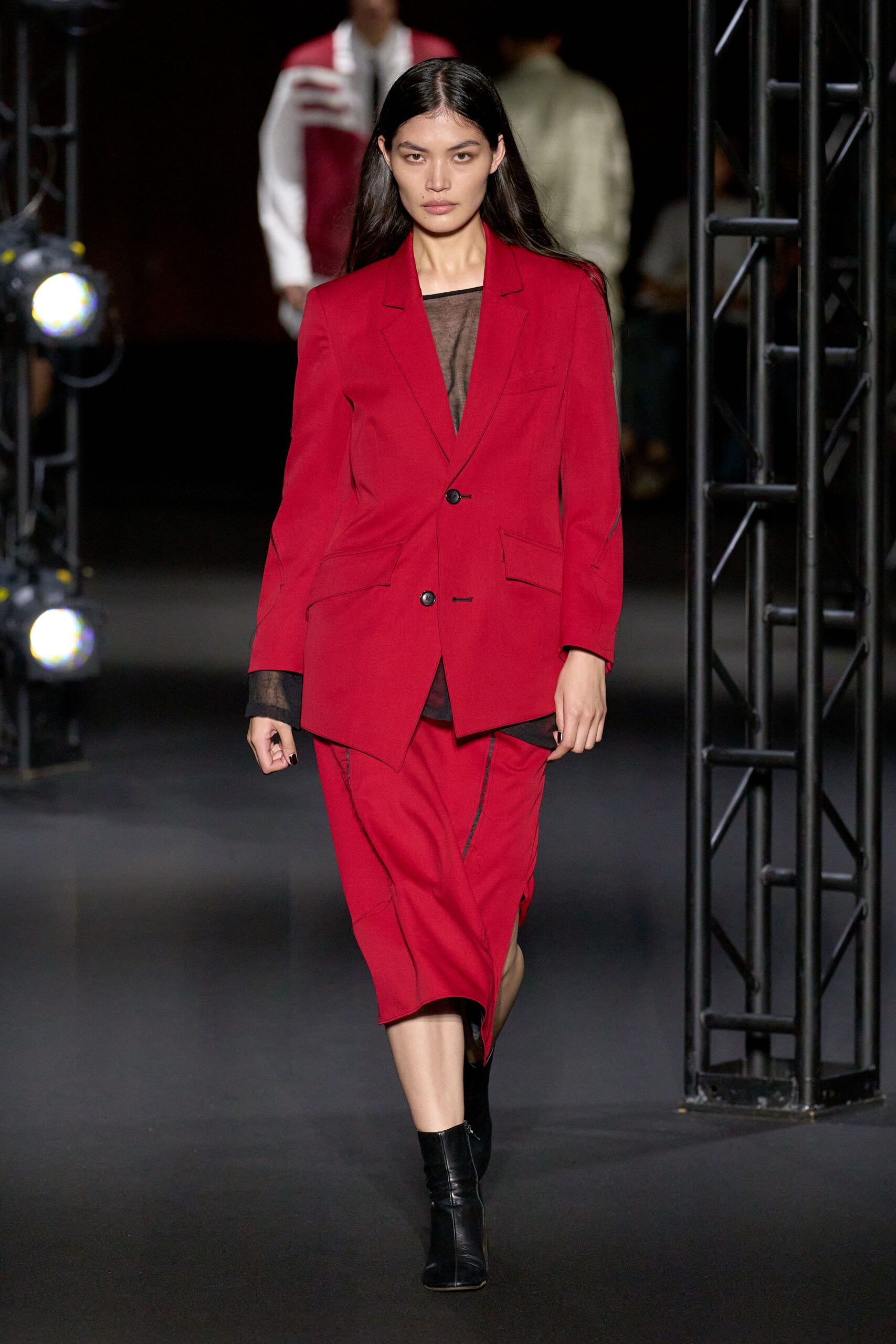 red long-sleeve collared tailored blazer