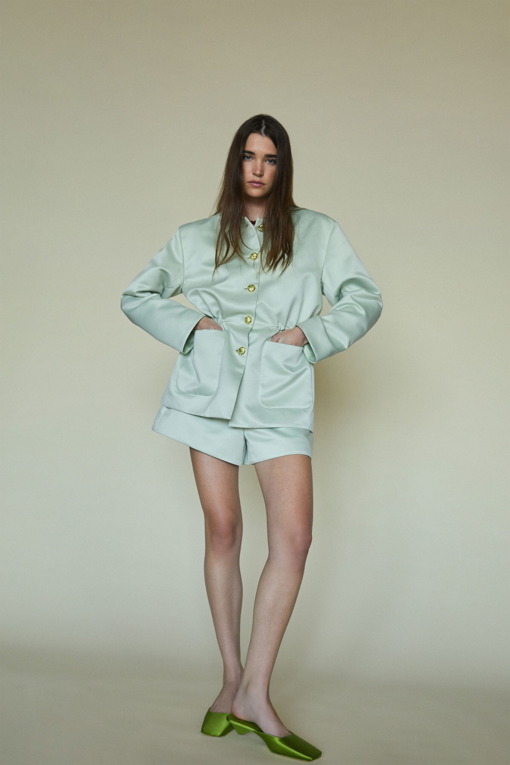 green satin long-sleeve collared relaxed buttoned pockets jacket