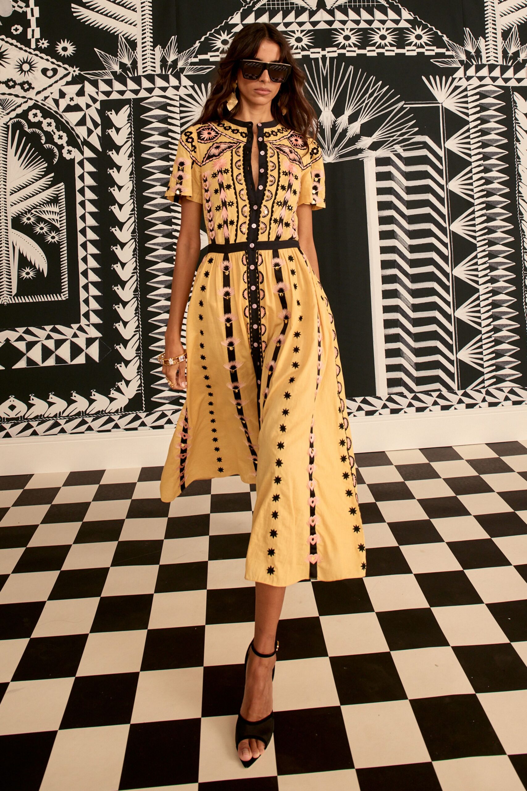 yellow cotton short-sleeve collared fitted embroidered pleated dress