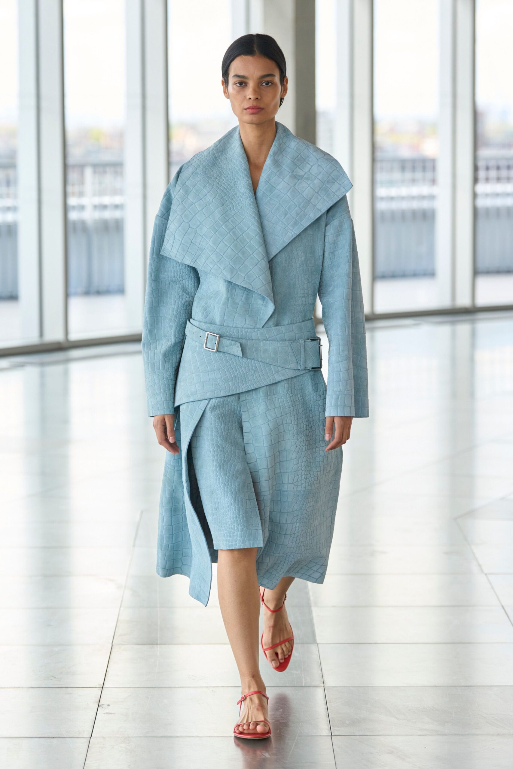 blue cotton long-sleeve collared fitted belted textured coat