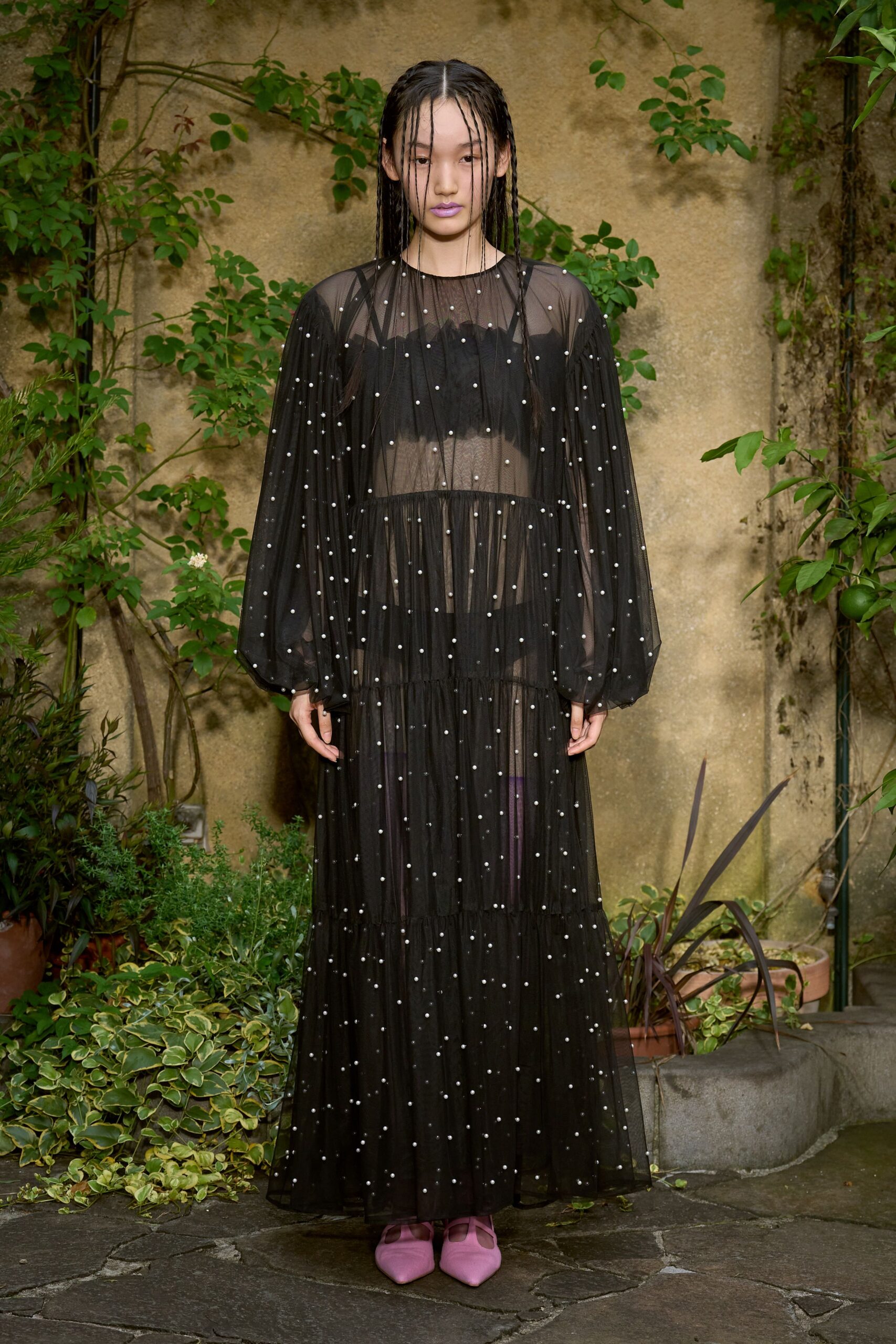 black tulle long-sleeve v-neck relaxed pleated layered dress