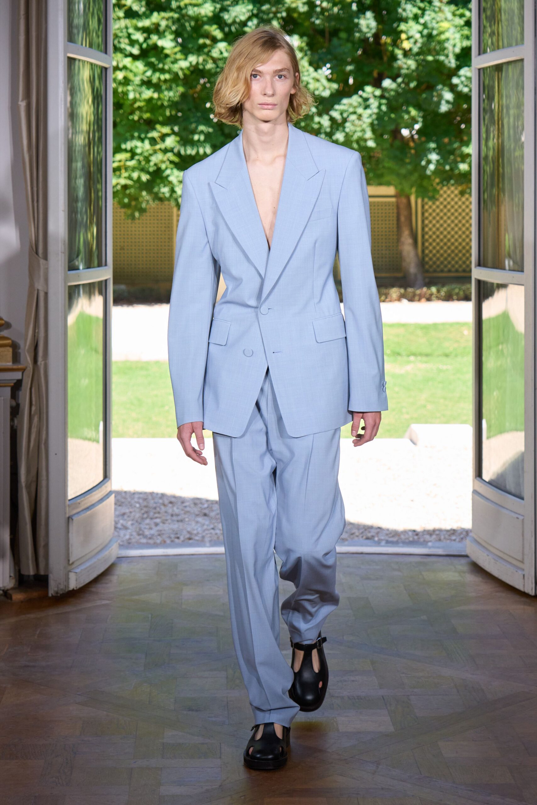 blue cotton long-sleeve collared tailored buttoned suit