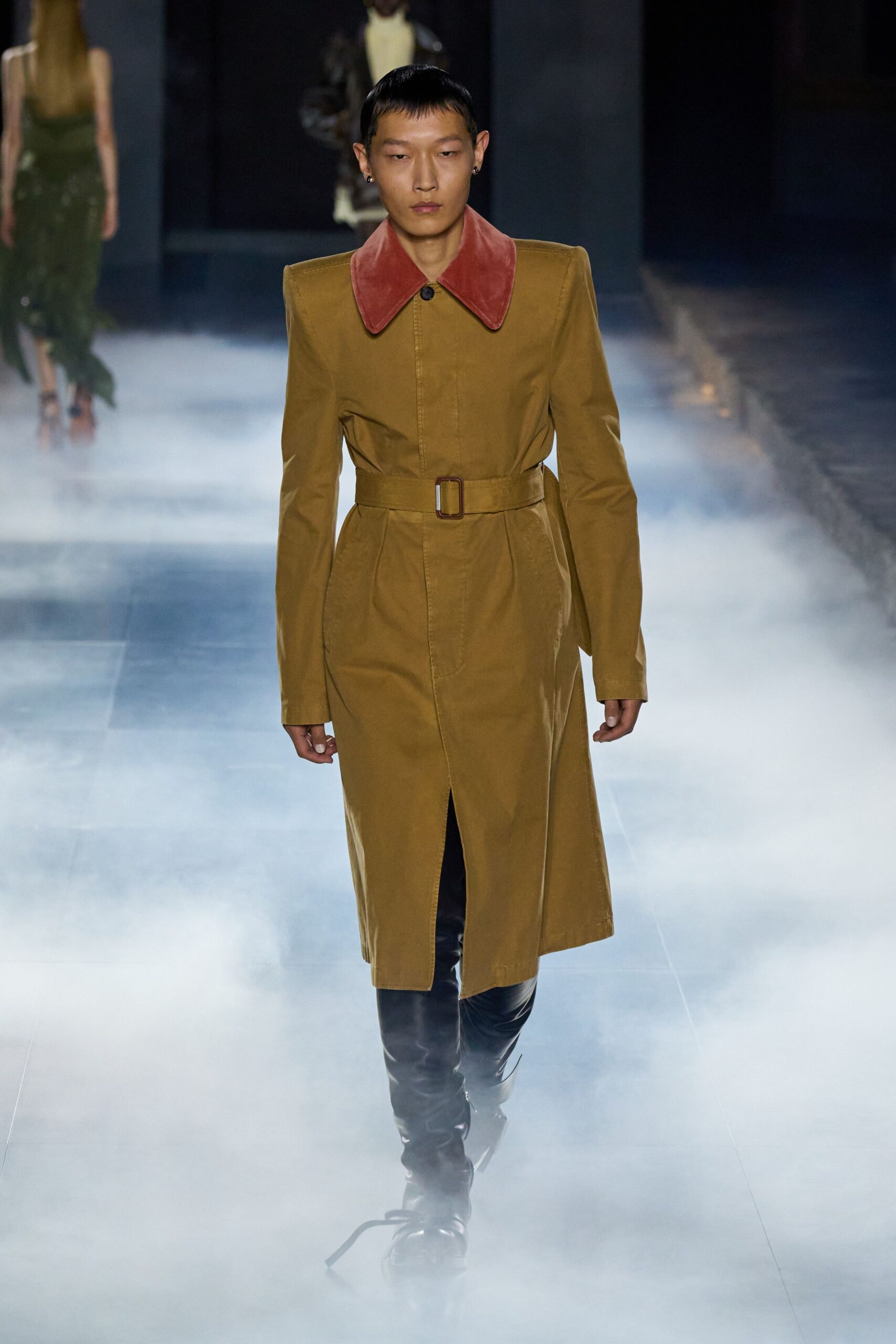 fitted brown cotton coat