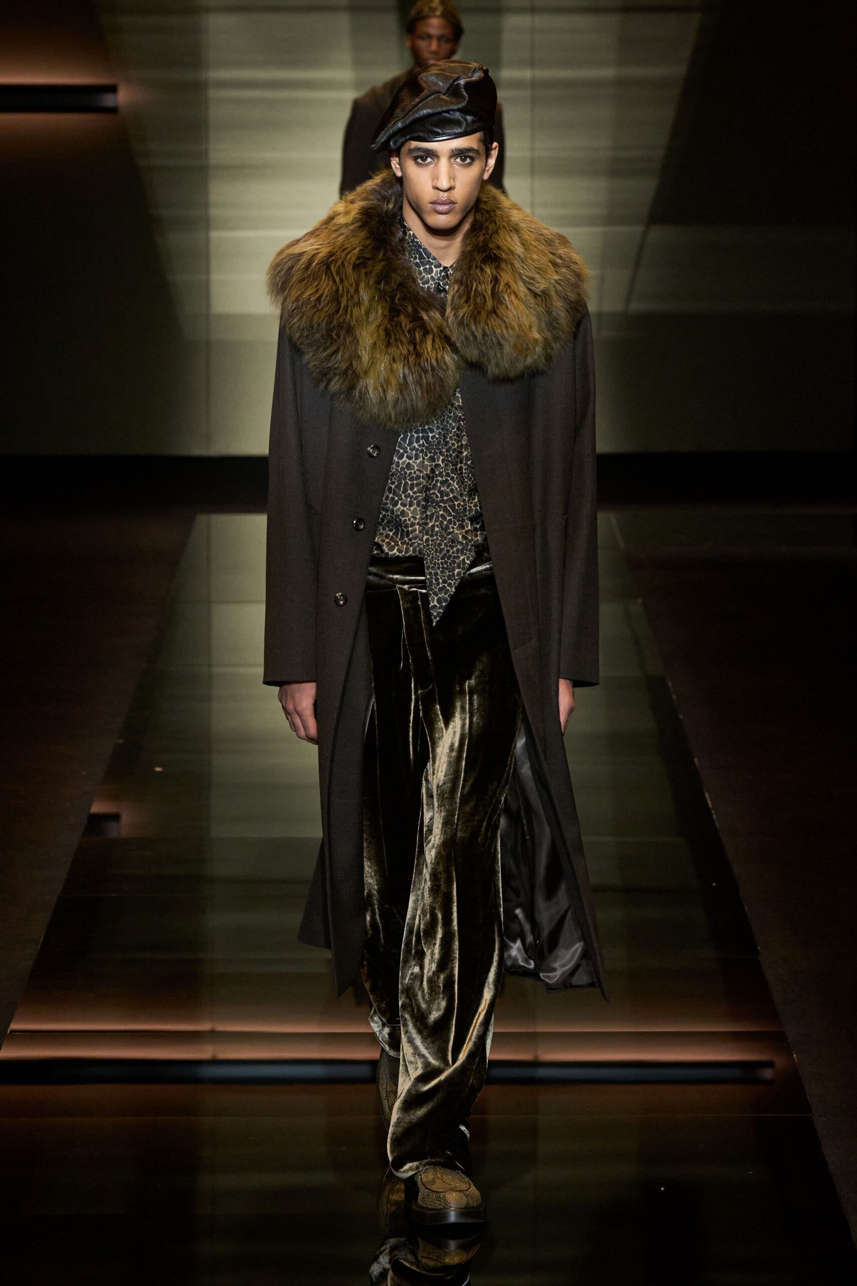 brown fur long-sleeve collared relaxed buttoned coat