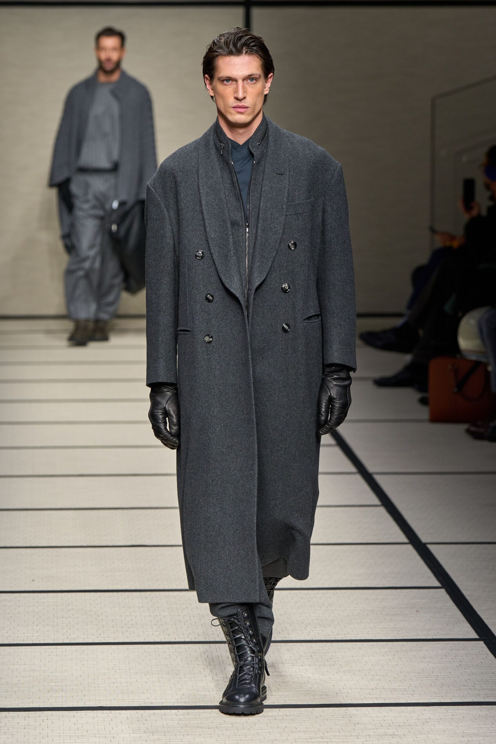 gray wool long-sleeve collared fitted coat