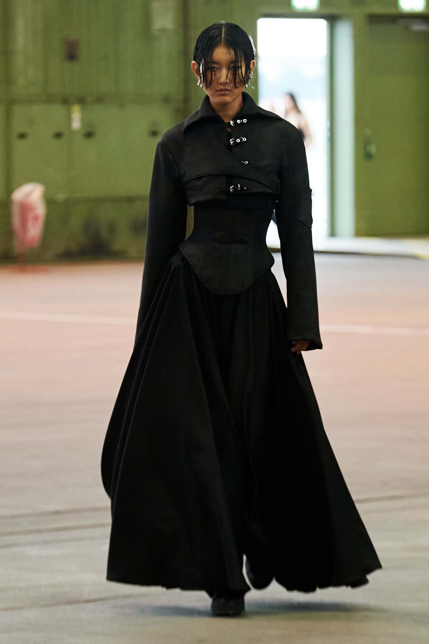 black cotton long-sleeve collared fitted pleated zippered dress