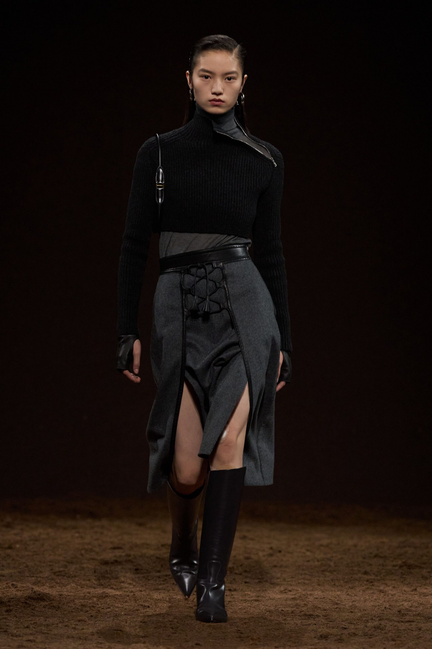 gray wool slit fitted high-waisted pleated skirt