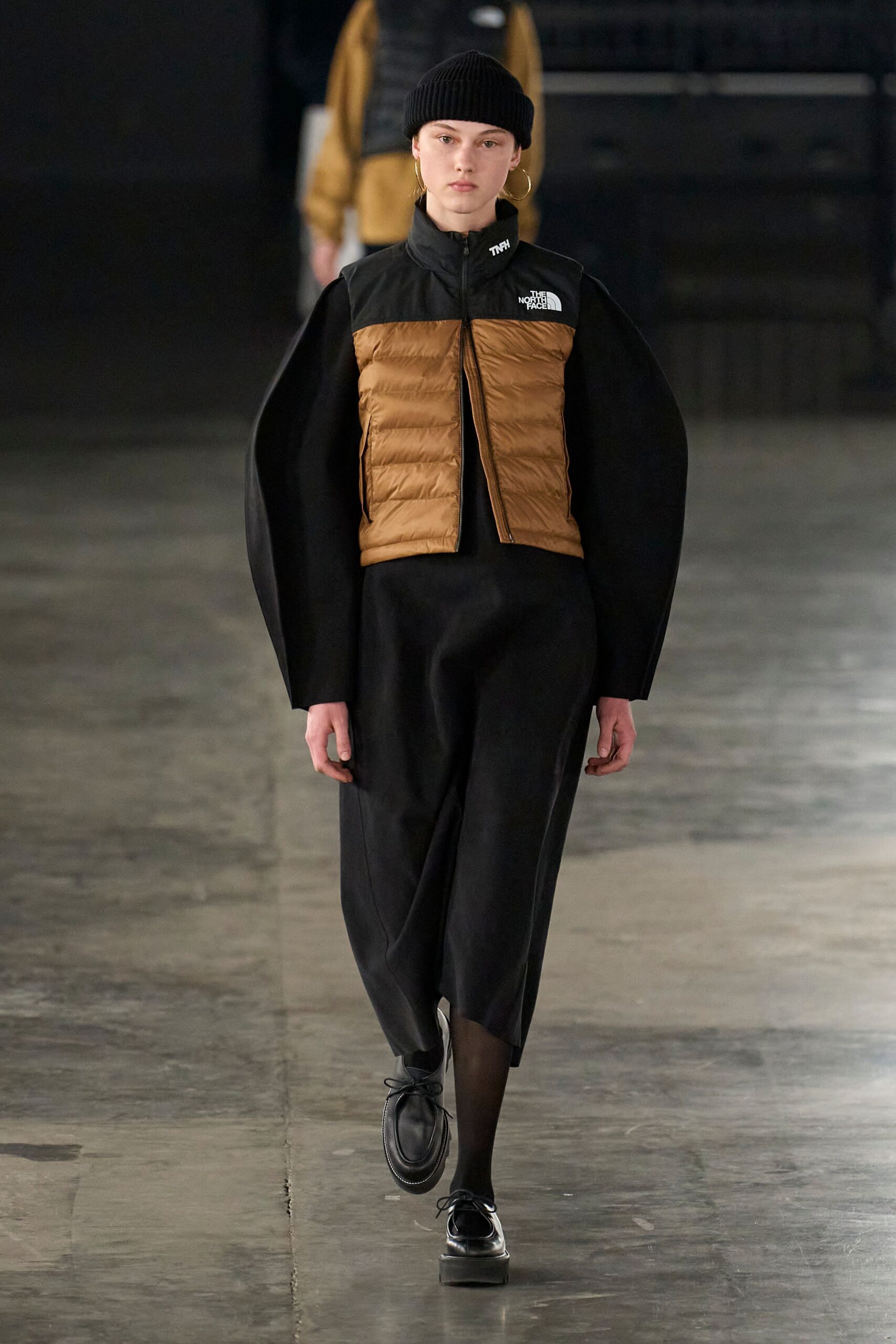 brown jersey long-sleeve collared fitted zippered jacket