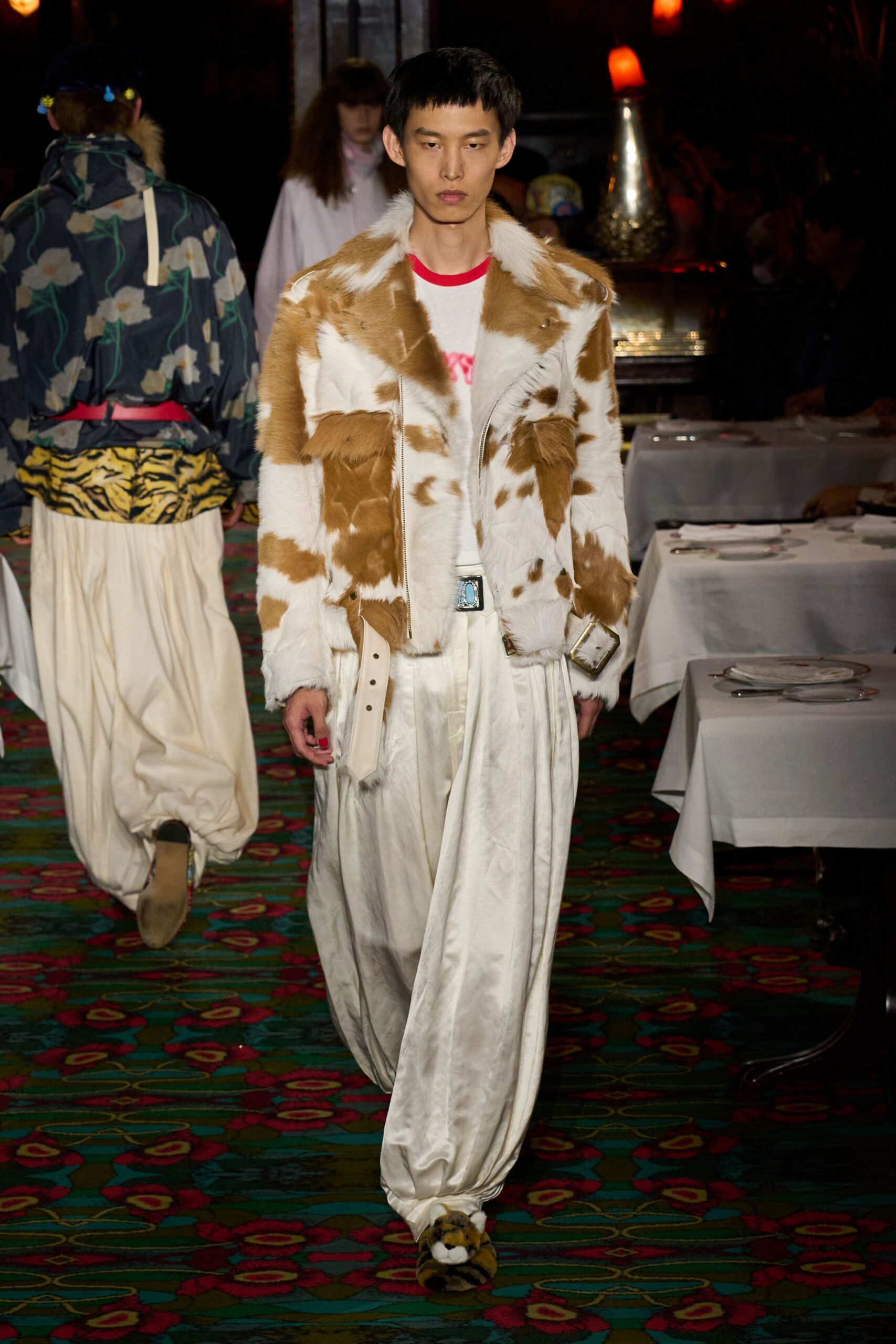 brown fur long-sleeve relaxed color-blocked jacket